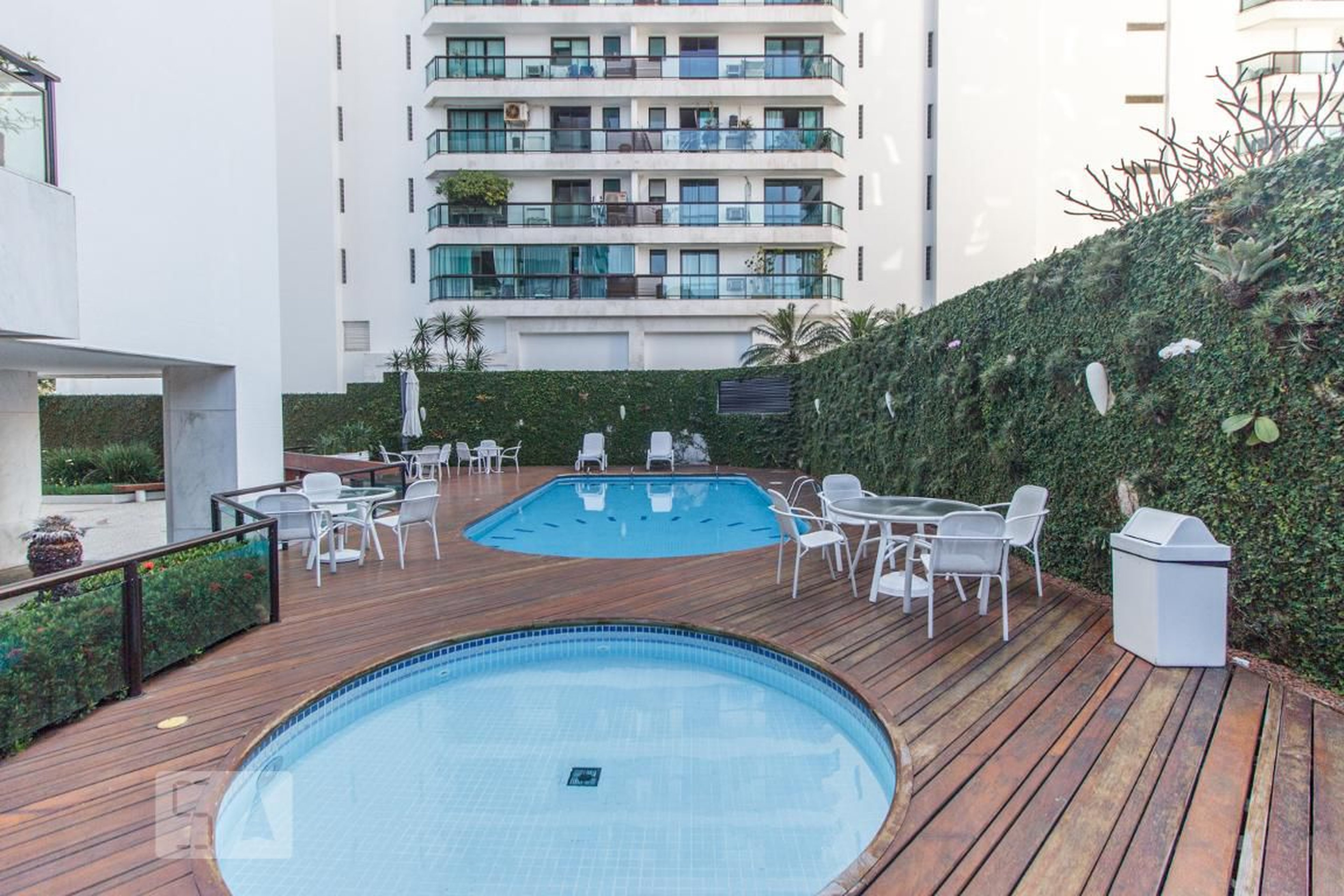 Piscina - de Edifício Herbert Moses