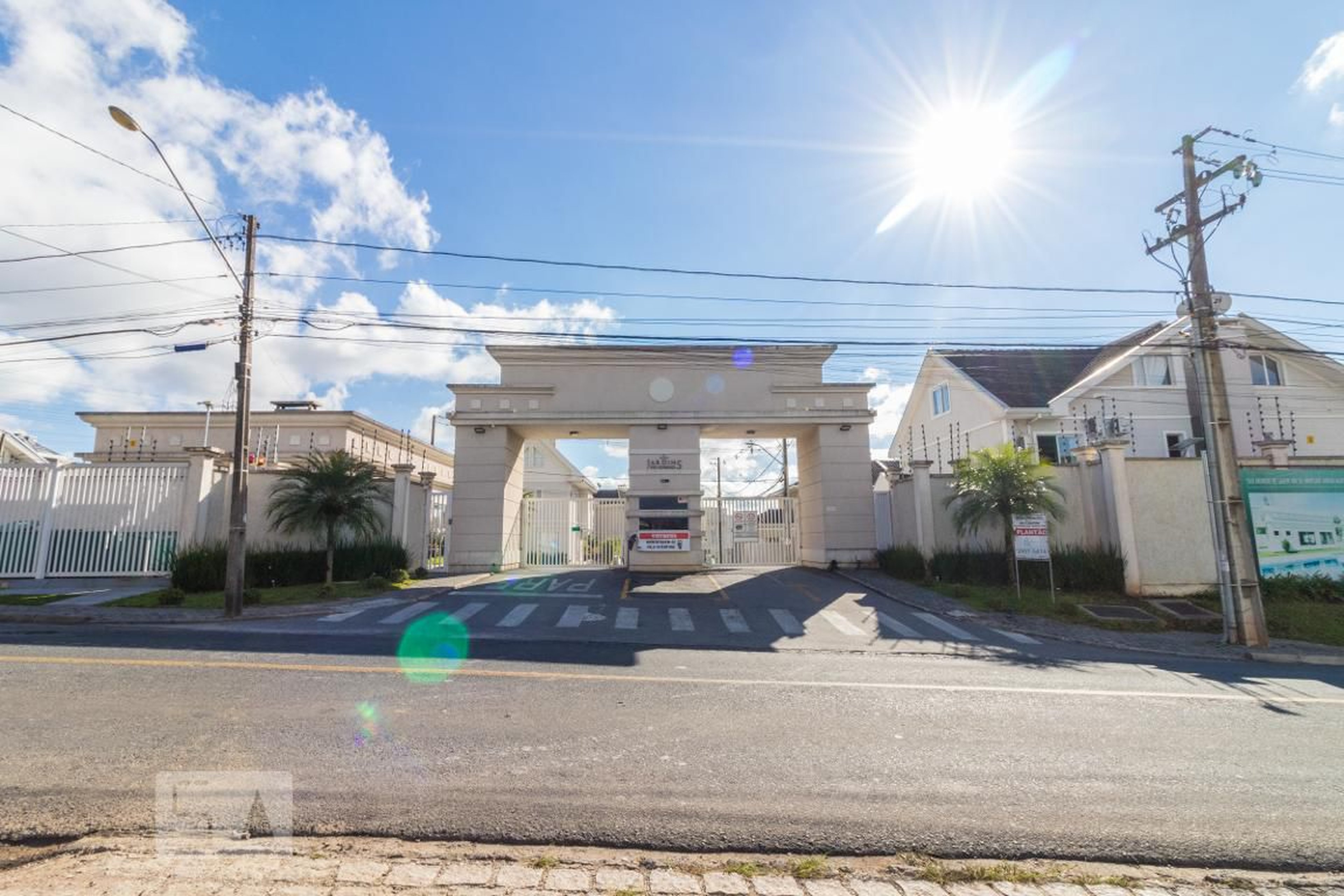 Fachada do condomínio Condomínio Jardins São Lourenço