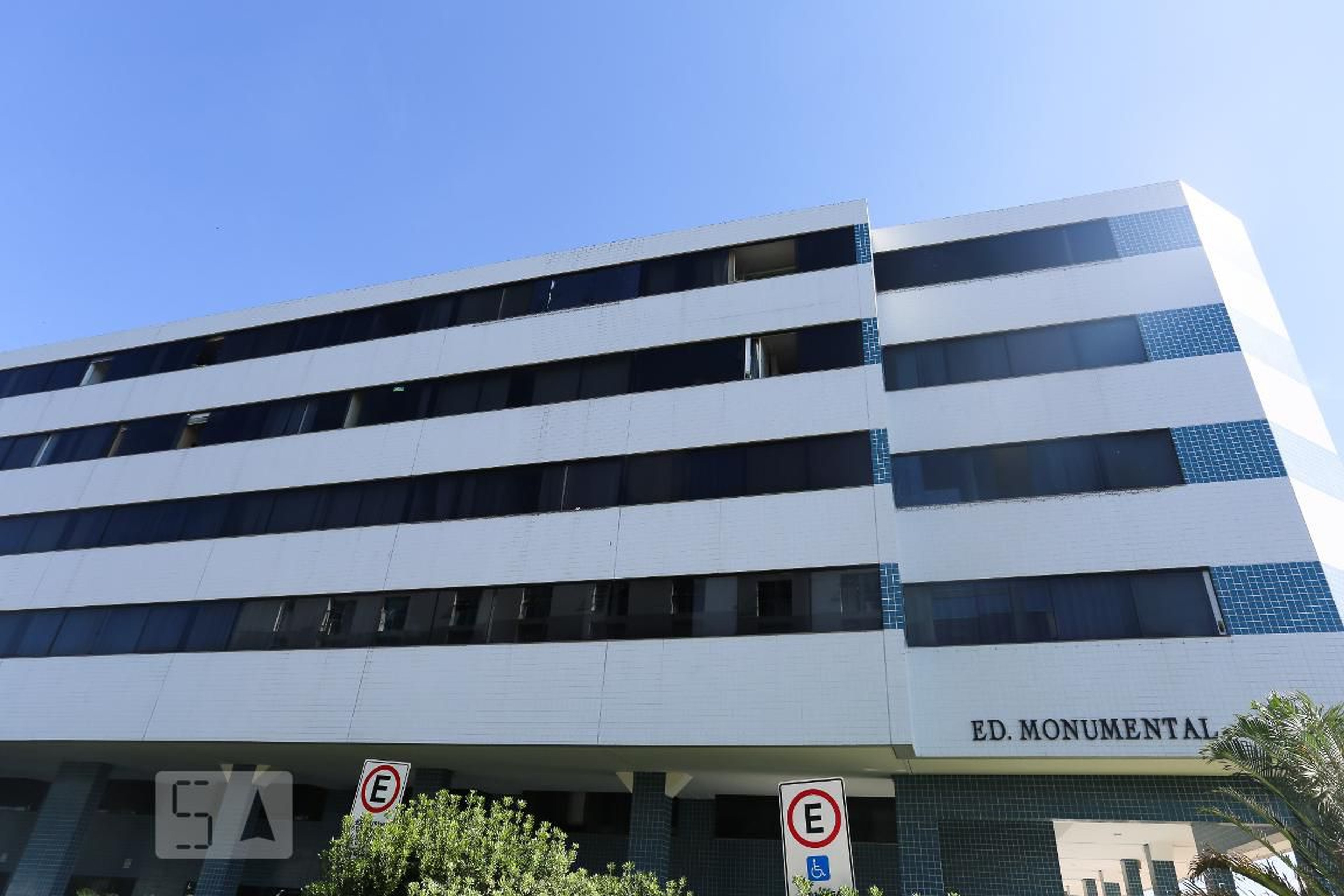 Fachada Edifício Monumental Center