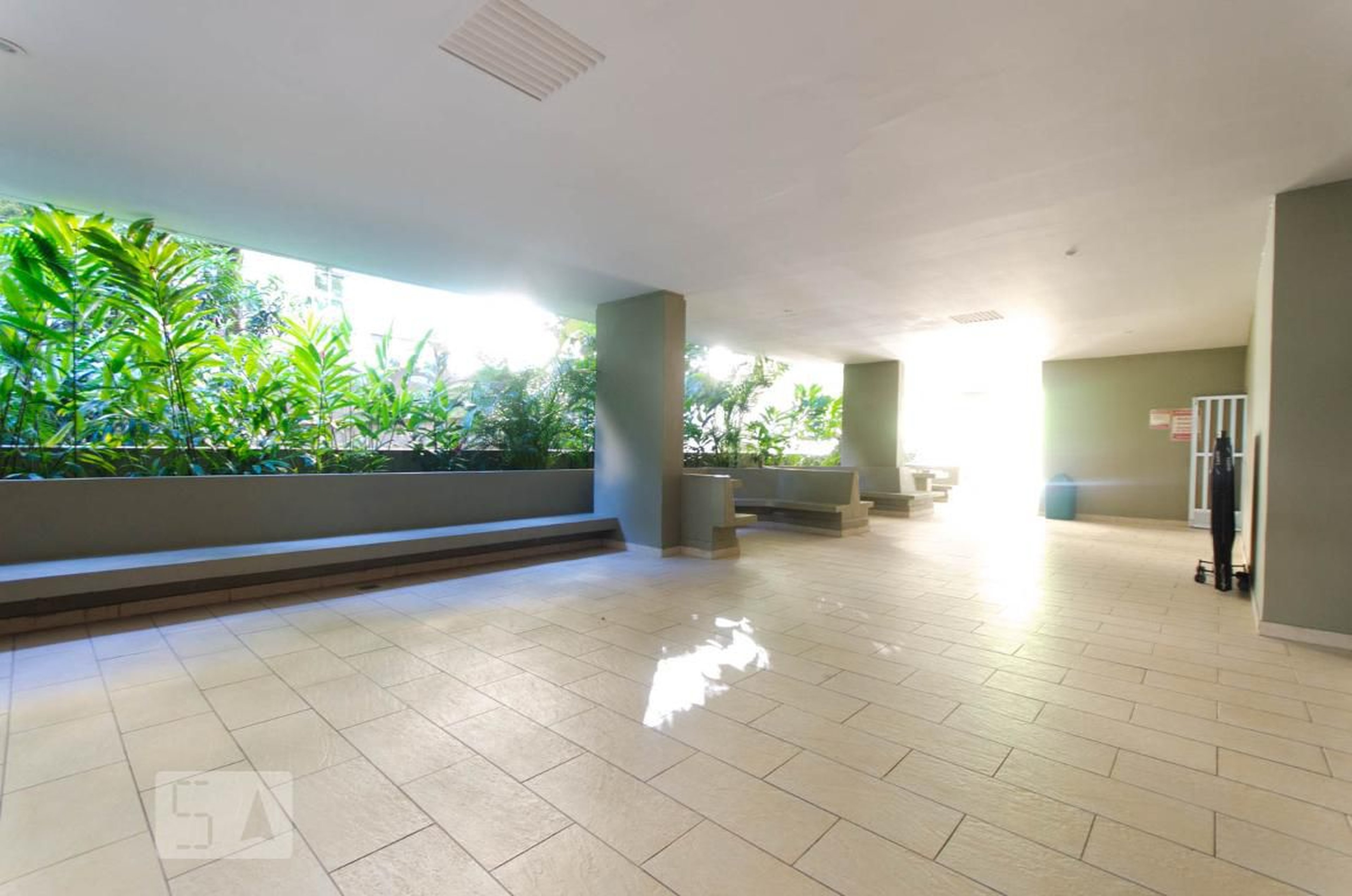 Playground - L'Ecran Lagoa