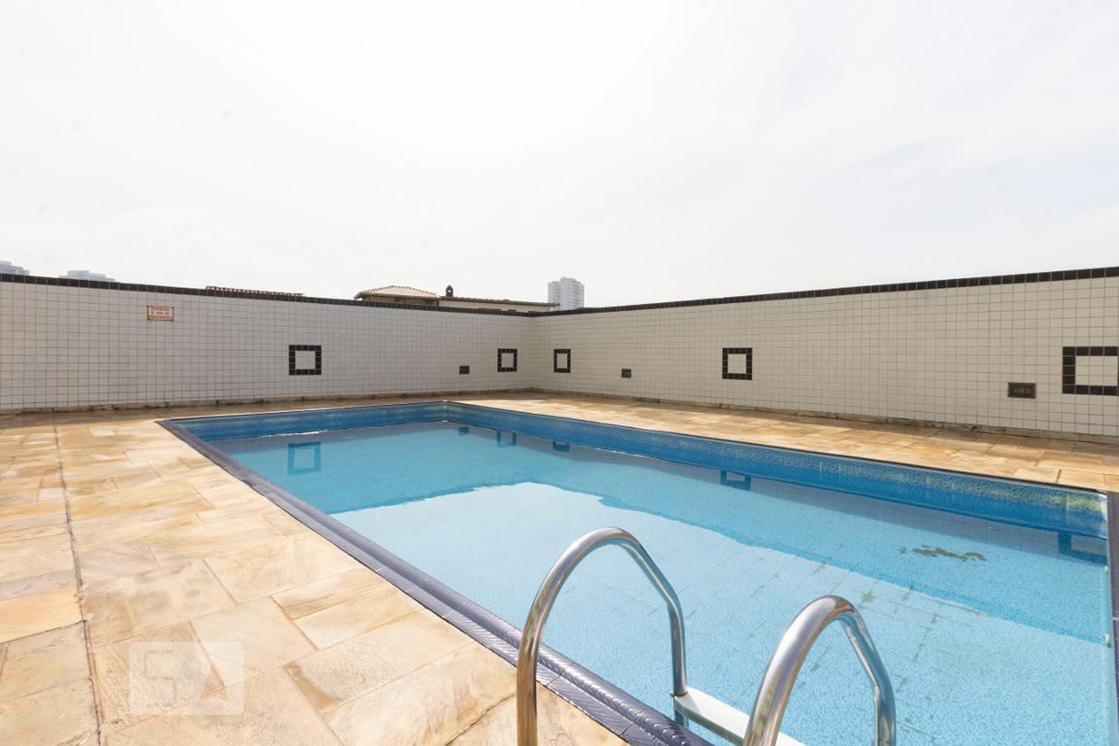 Piscina - Edifício Vila Real