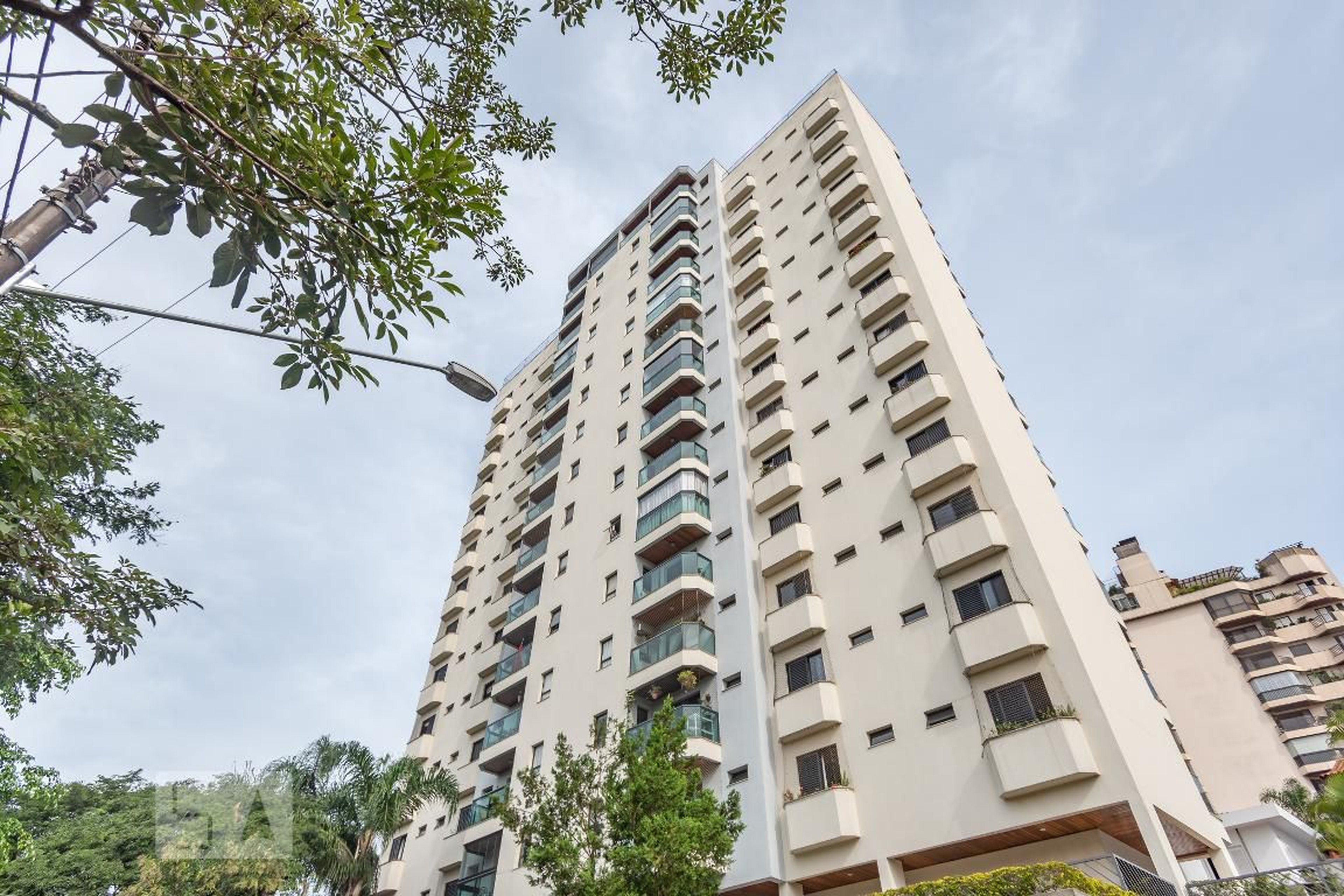 Fachada do prédio Condomínio Pinheiro Preto