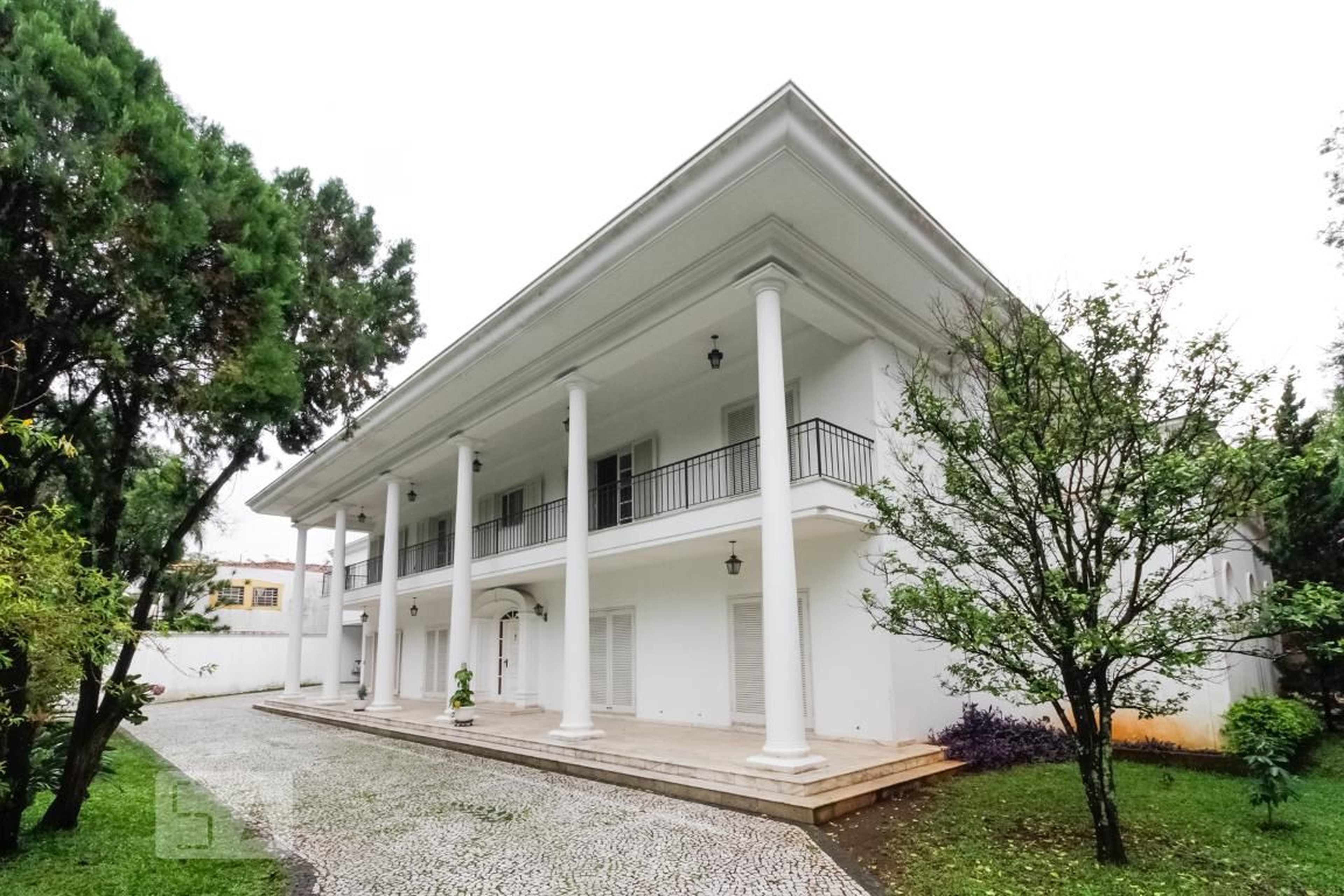 Fachada Condomínio em Rua Murtinho Nobre, 126
