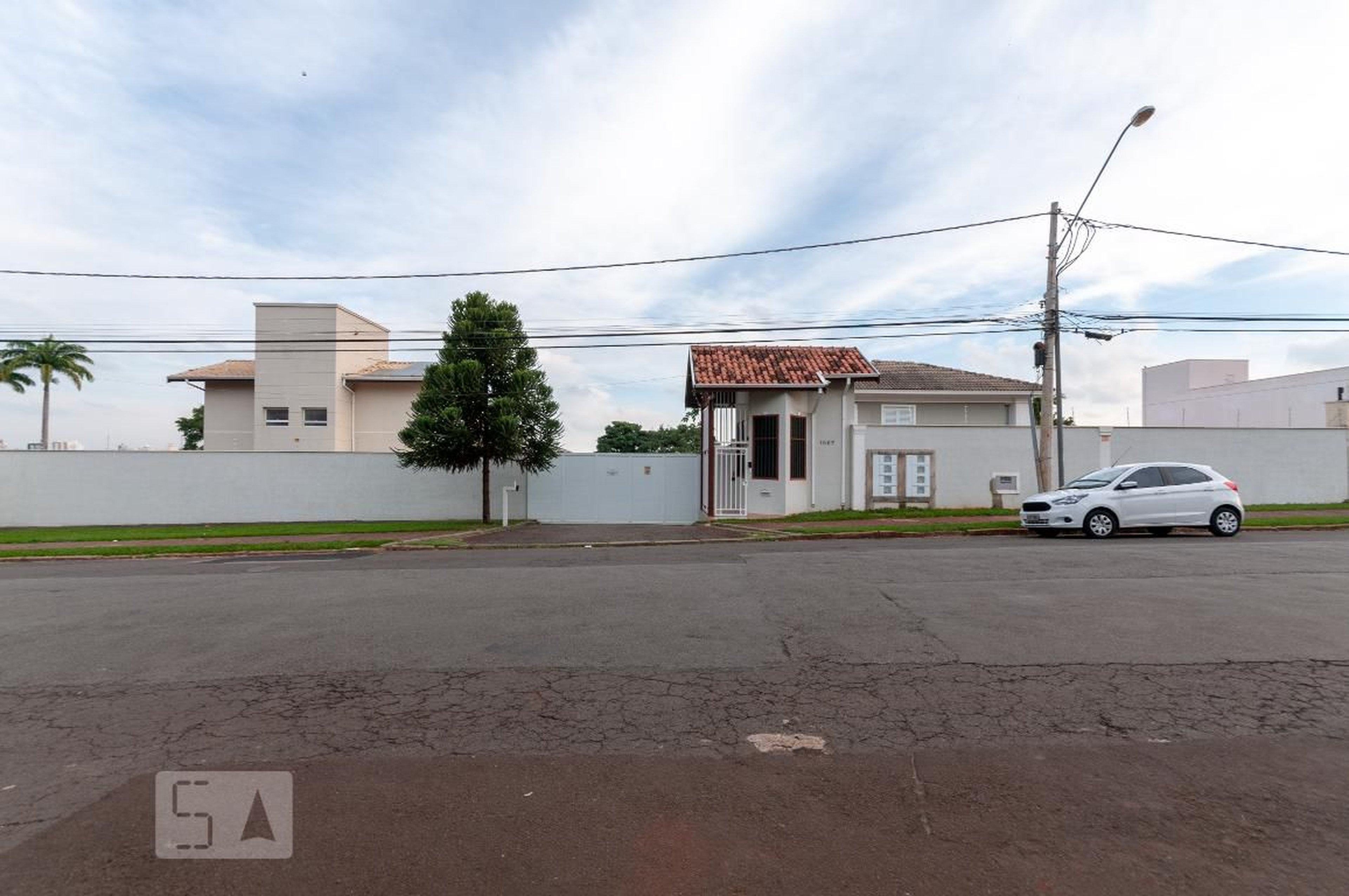 Fachada Condomínio em Rua Fernão Lopes, 1067