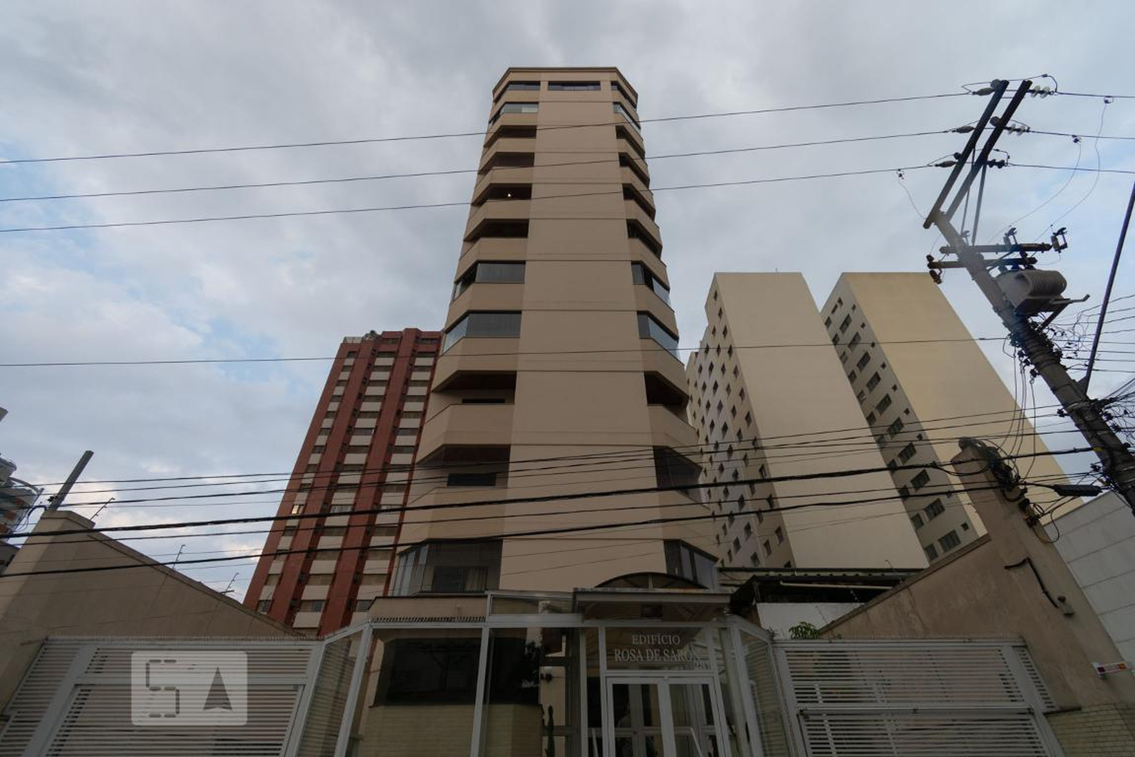 Fachada Condomínio em Rua Pinheiro Machado, 281