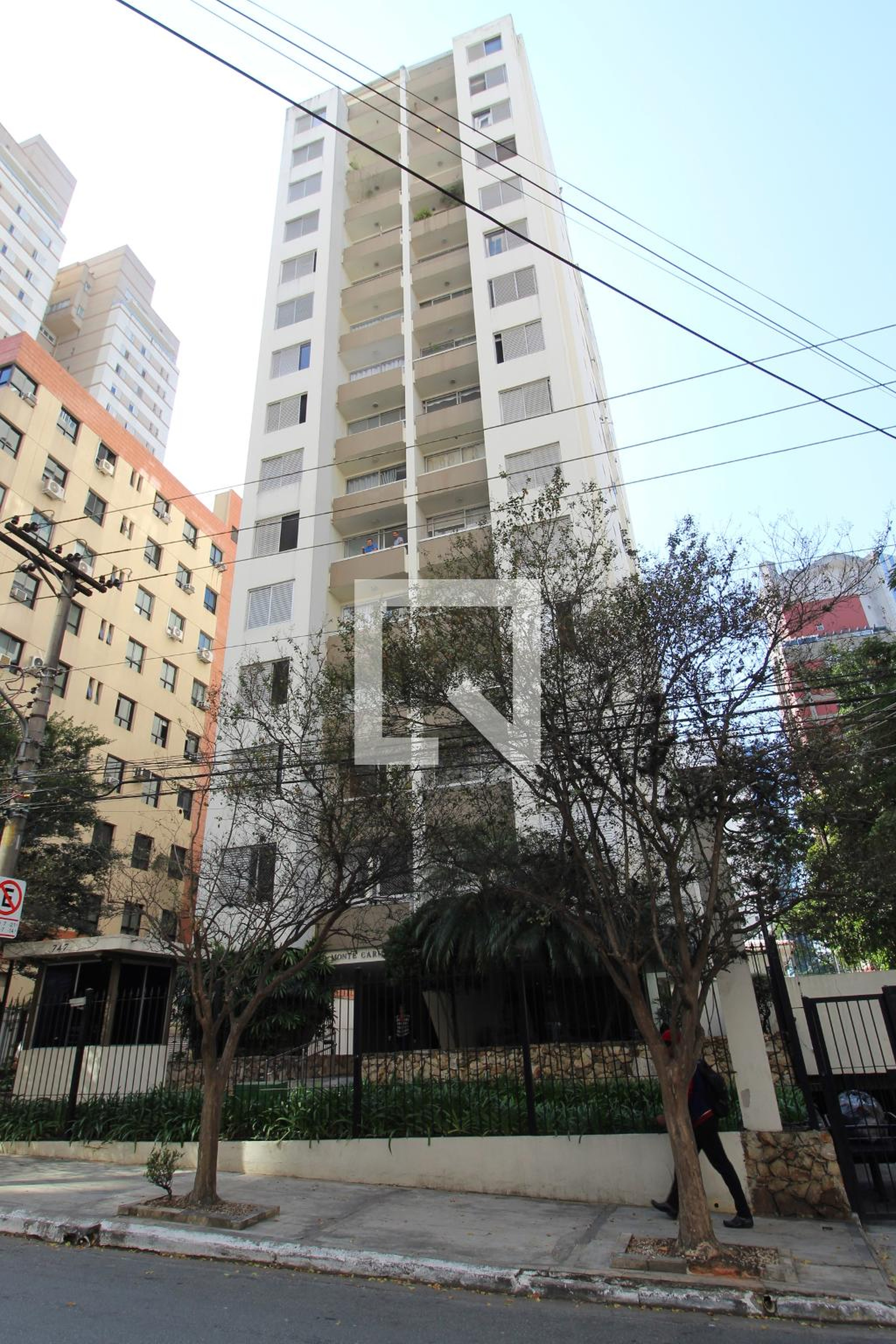 Fachada do Prédio Condomínio Monte Carmel