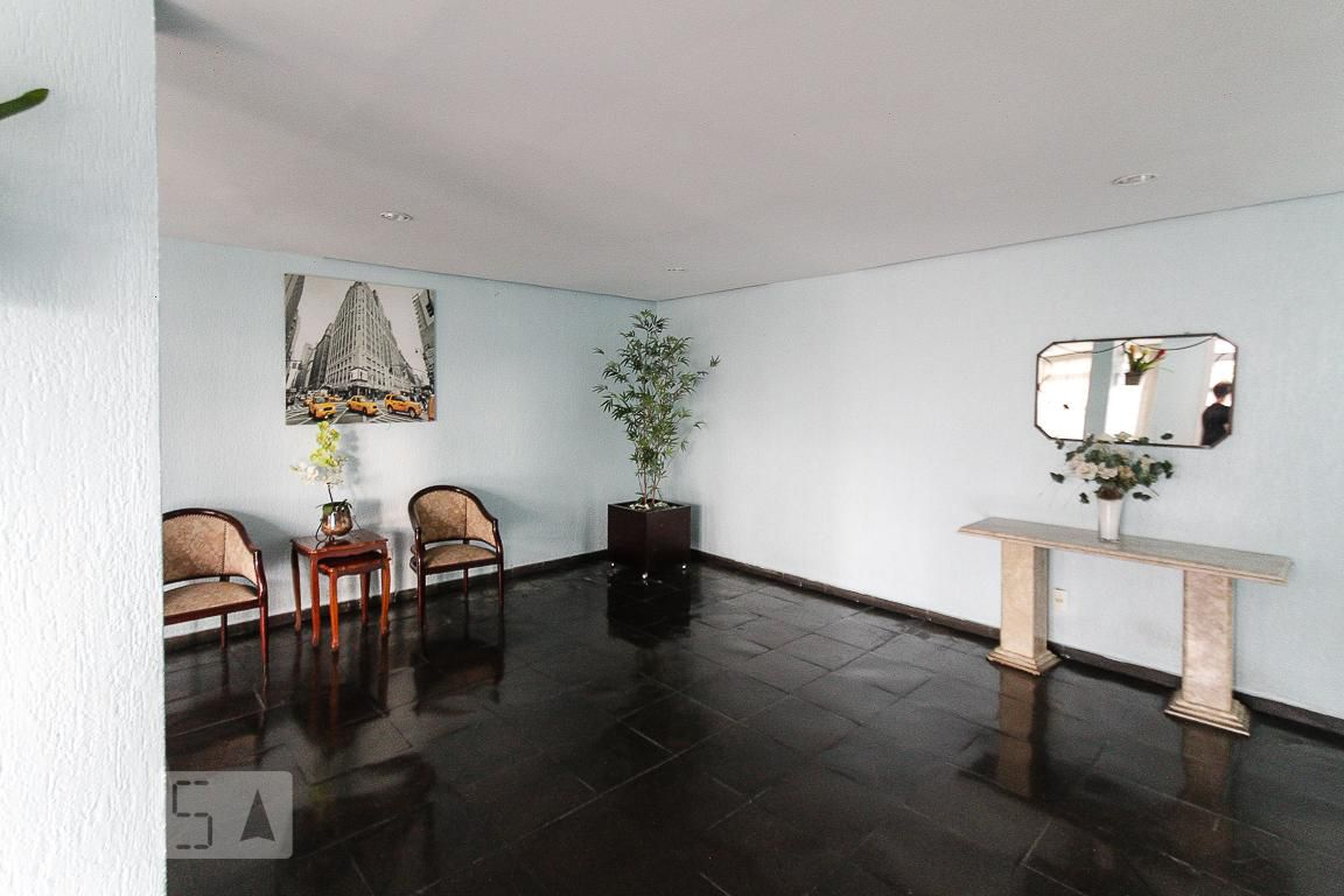 hall - Saint Georges