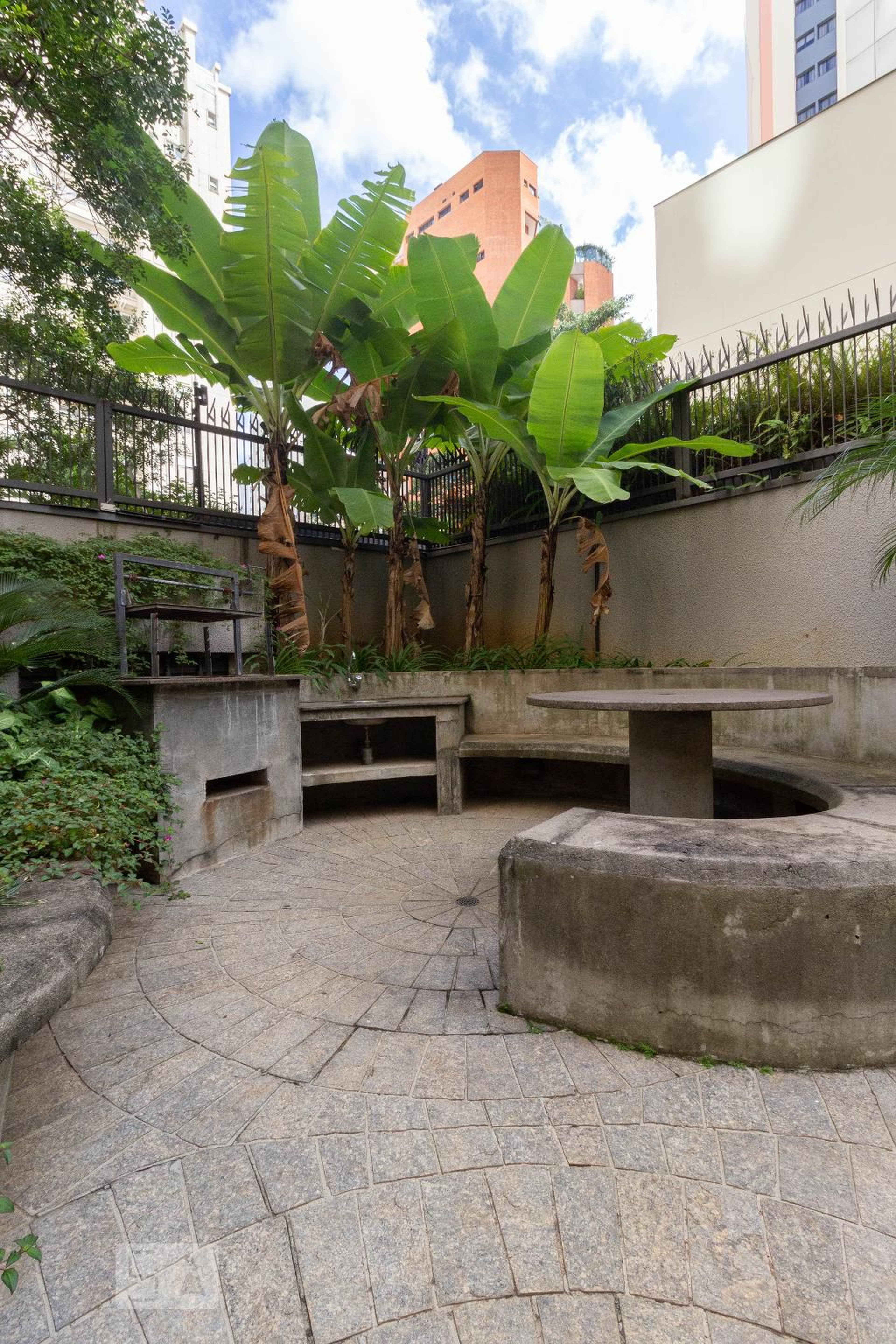 Churrasqueira - Petit Jardin