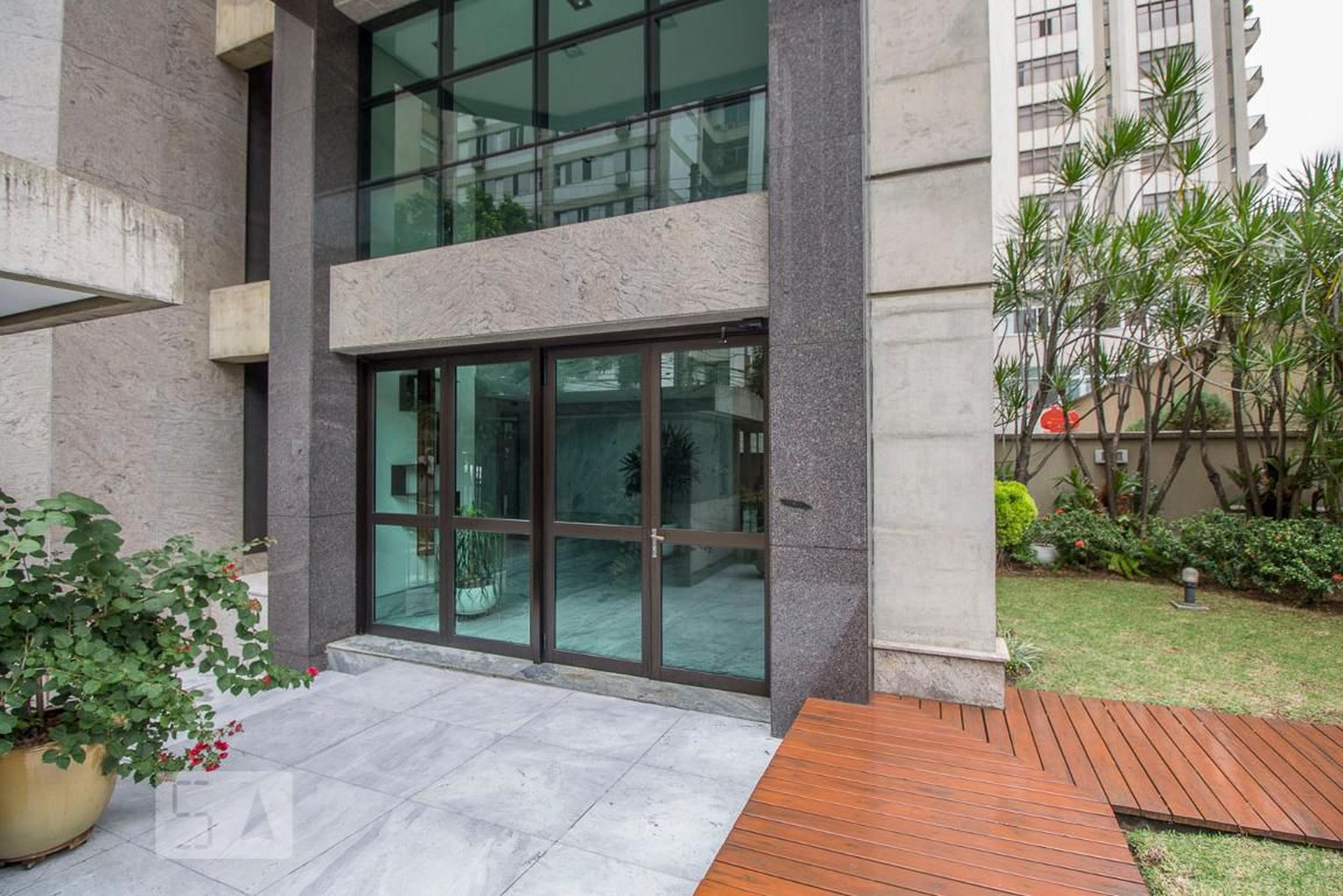 Entrada - Yara Costa Gianetti