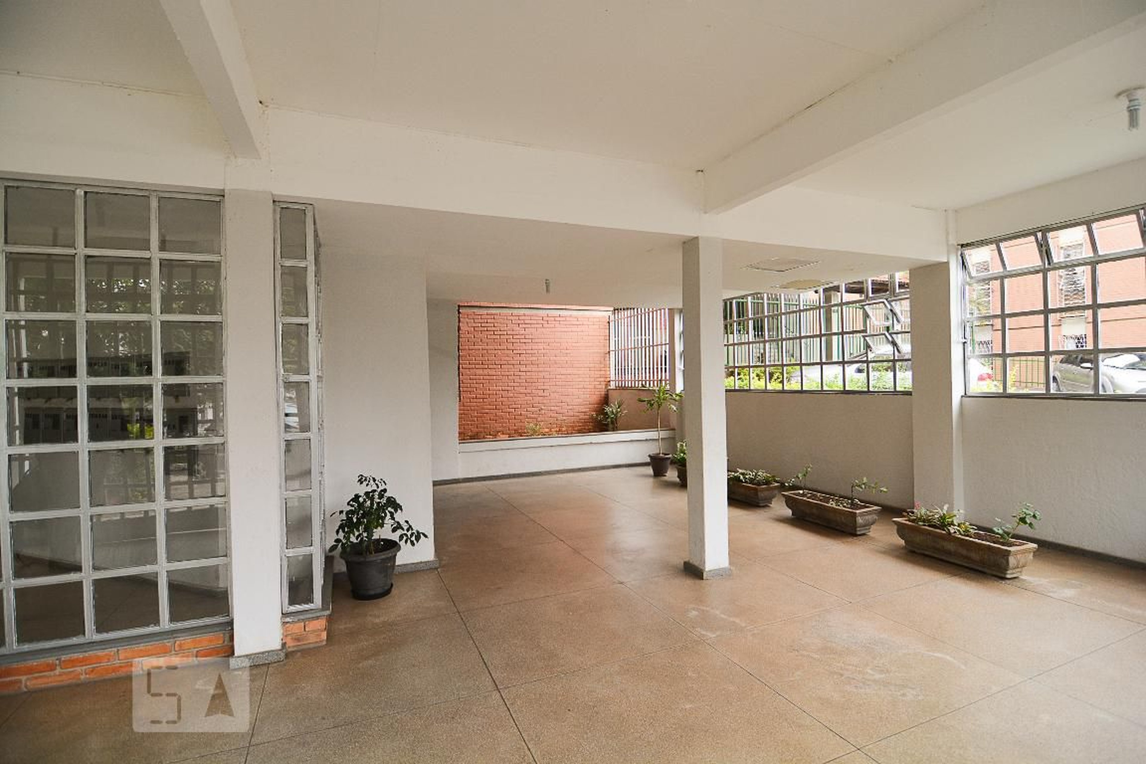 Entrada - Edifício Satélite