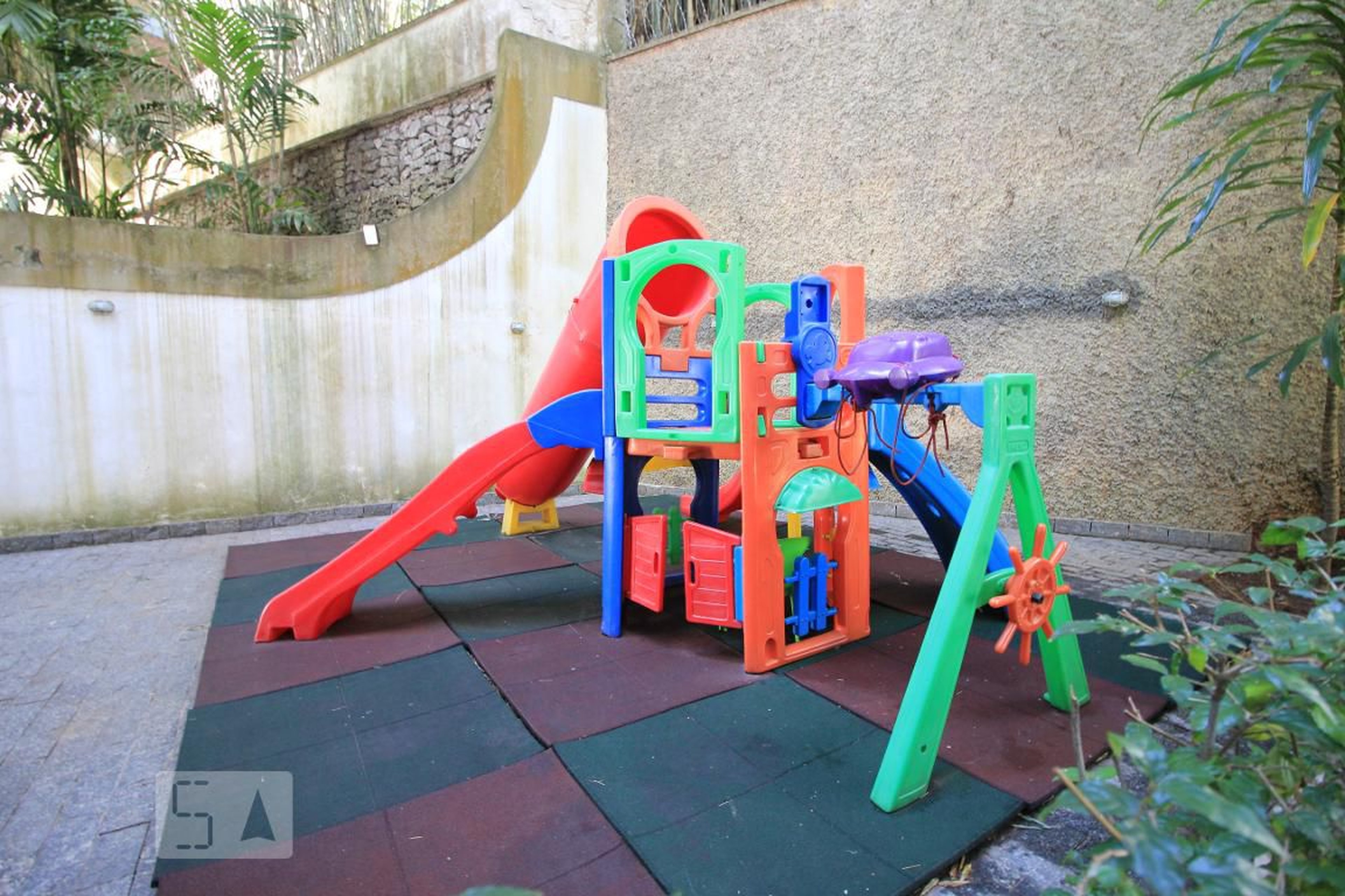 Playground - Place Vendome