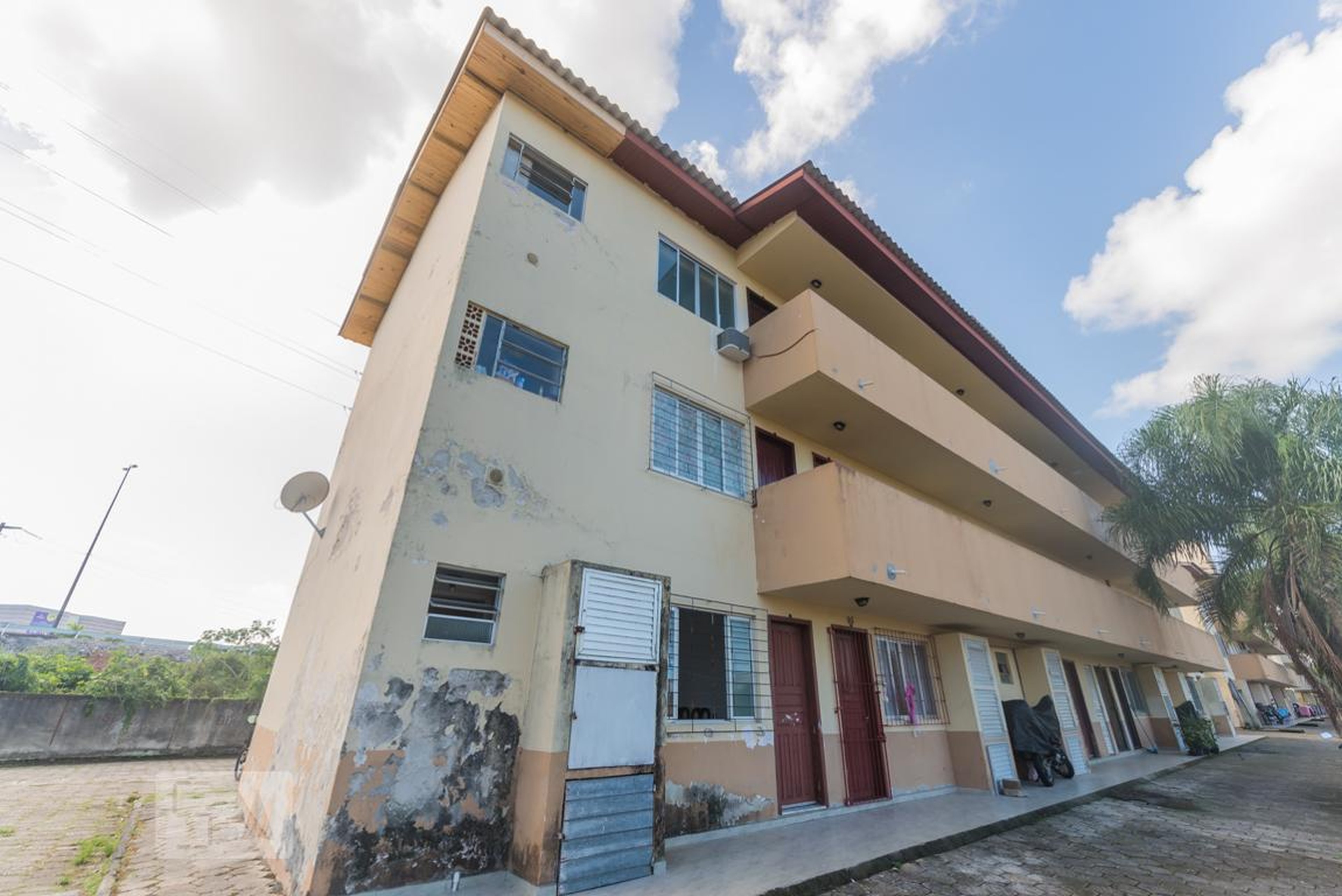 Fachada Condomínio Conjunto Habitacional Via Expressa