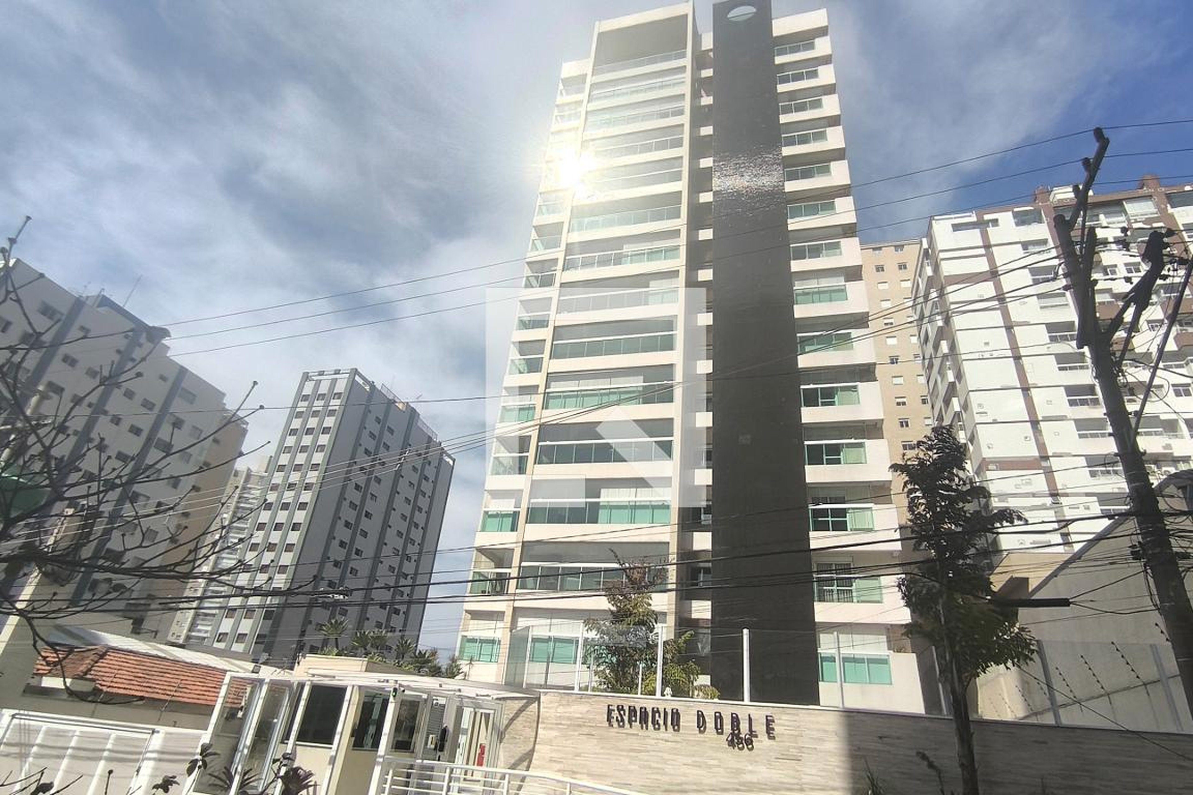 Fachada Edifício Espacio Doble