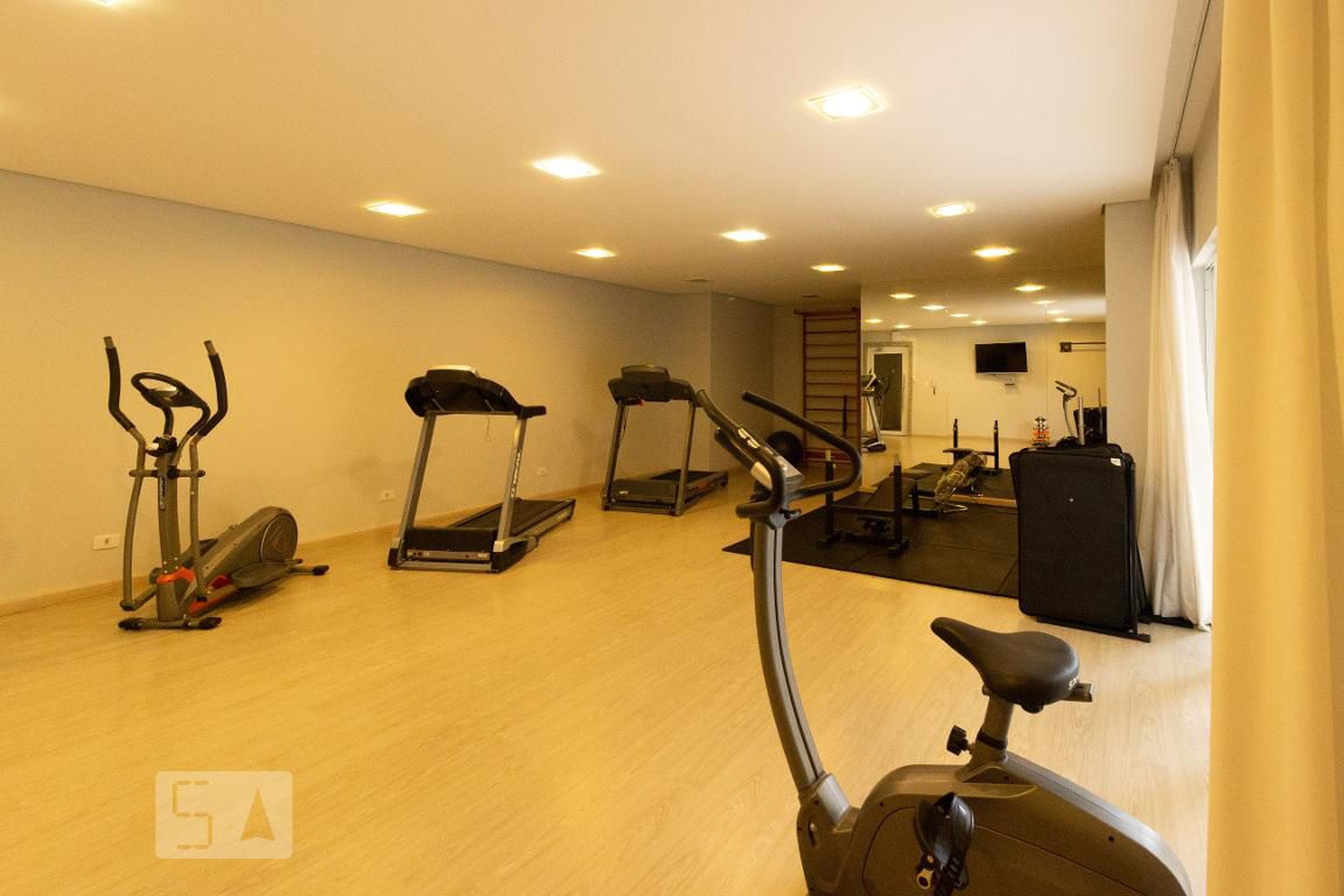 Academia Condomínio em Rua Abílio Peixoto, 33