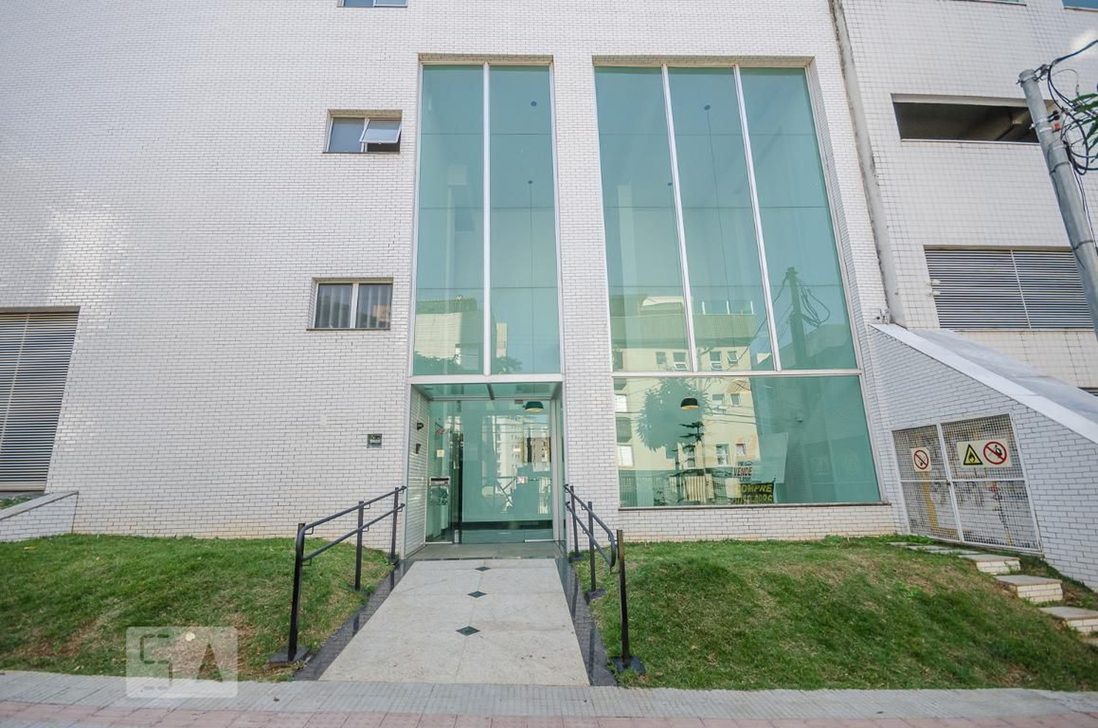 FACHADA Edifício Lucia Lemos