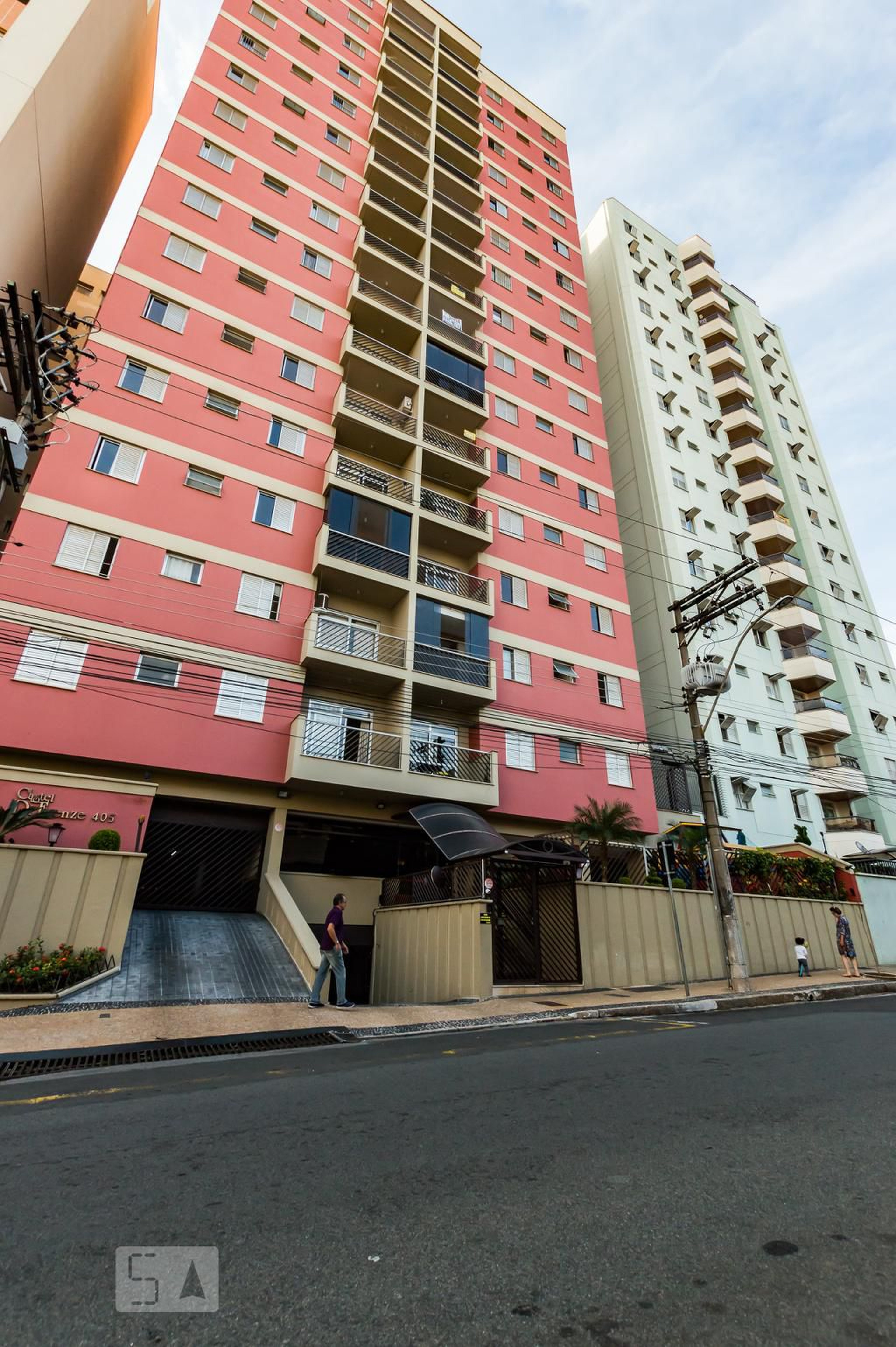 Fachada Condomínio em Rua Uruguaiana, 405