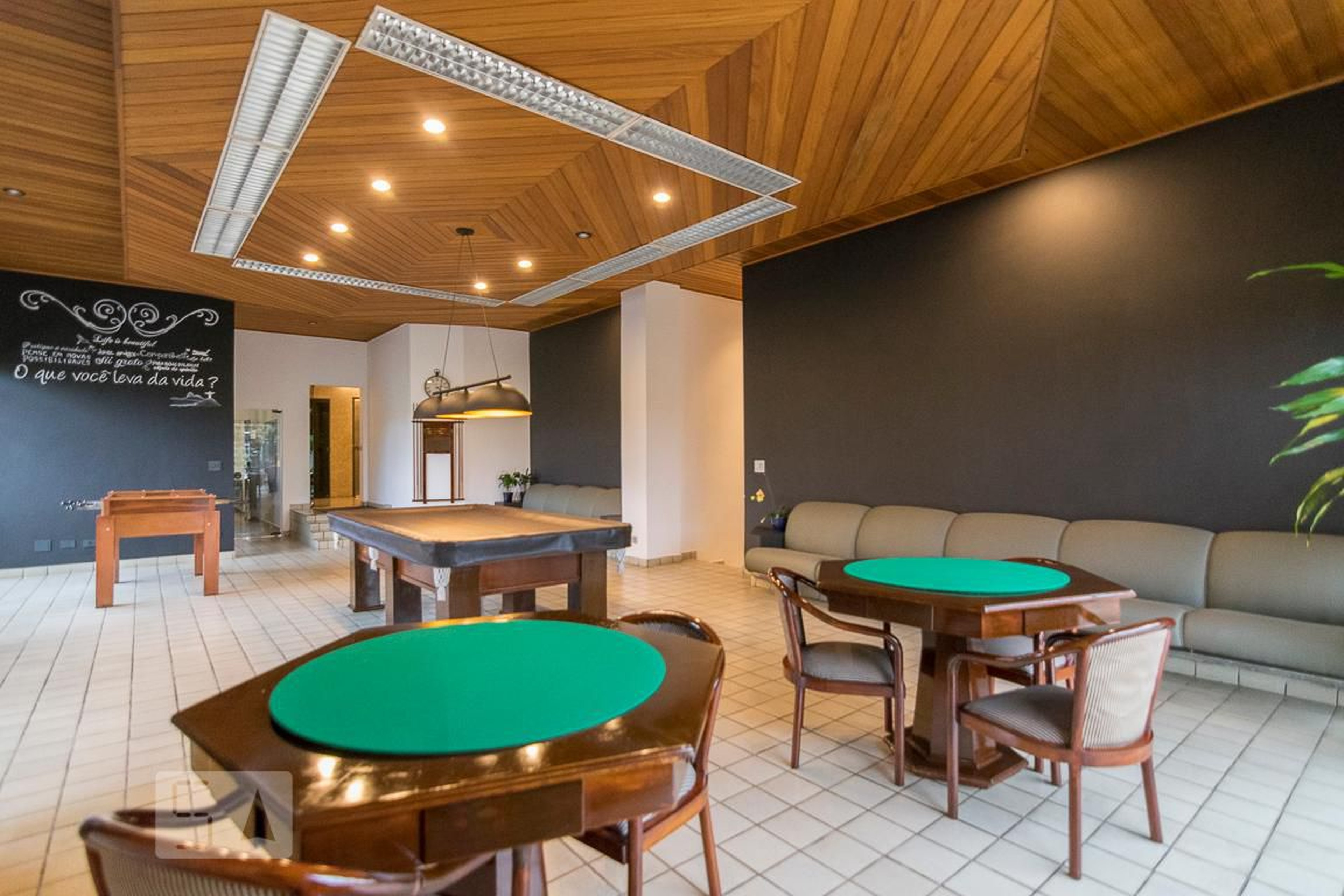 Salão de Jogos - Golden Star