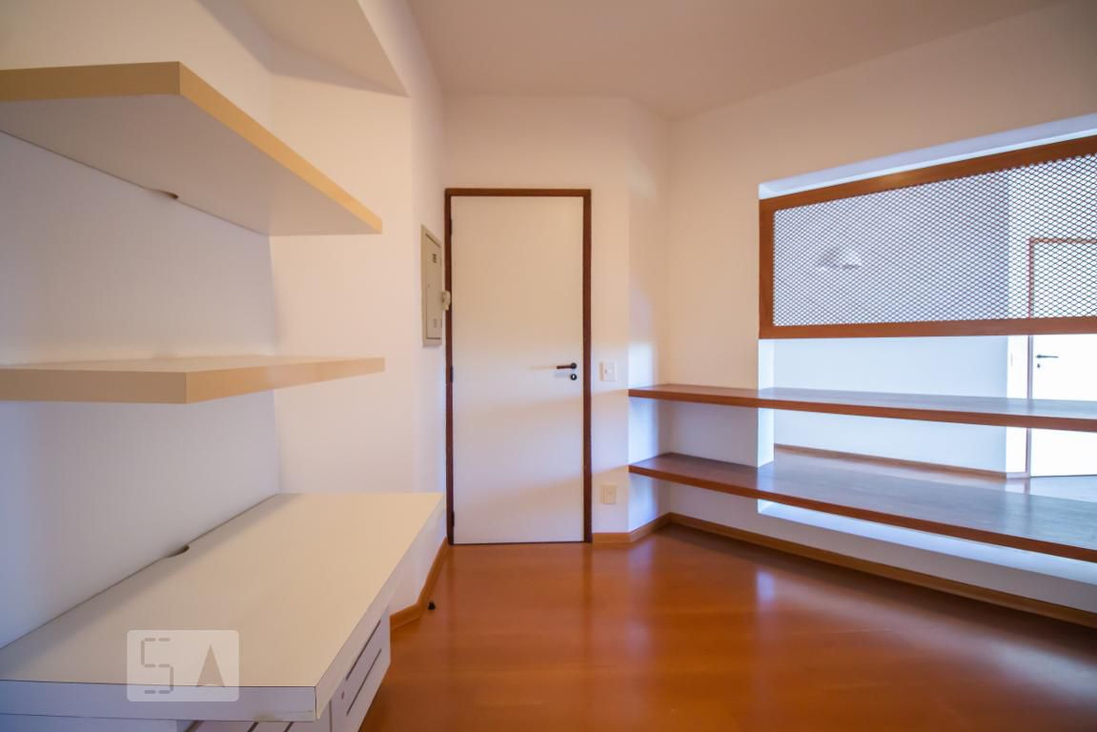 Hall - Praça dos Pinheiros