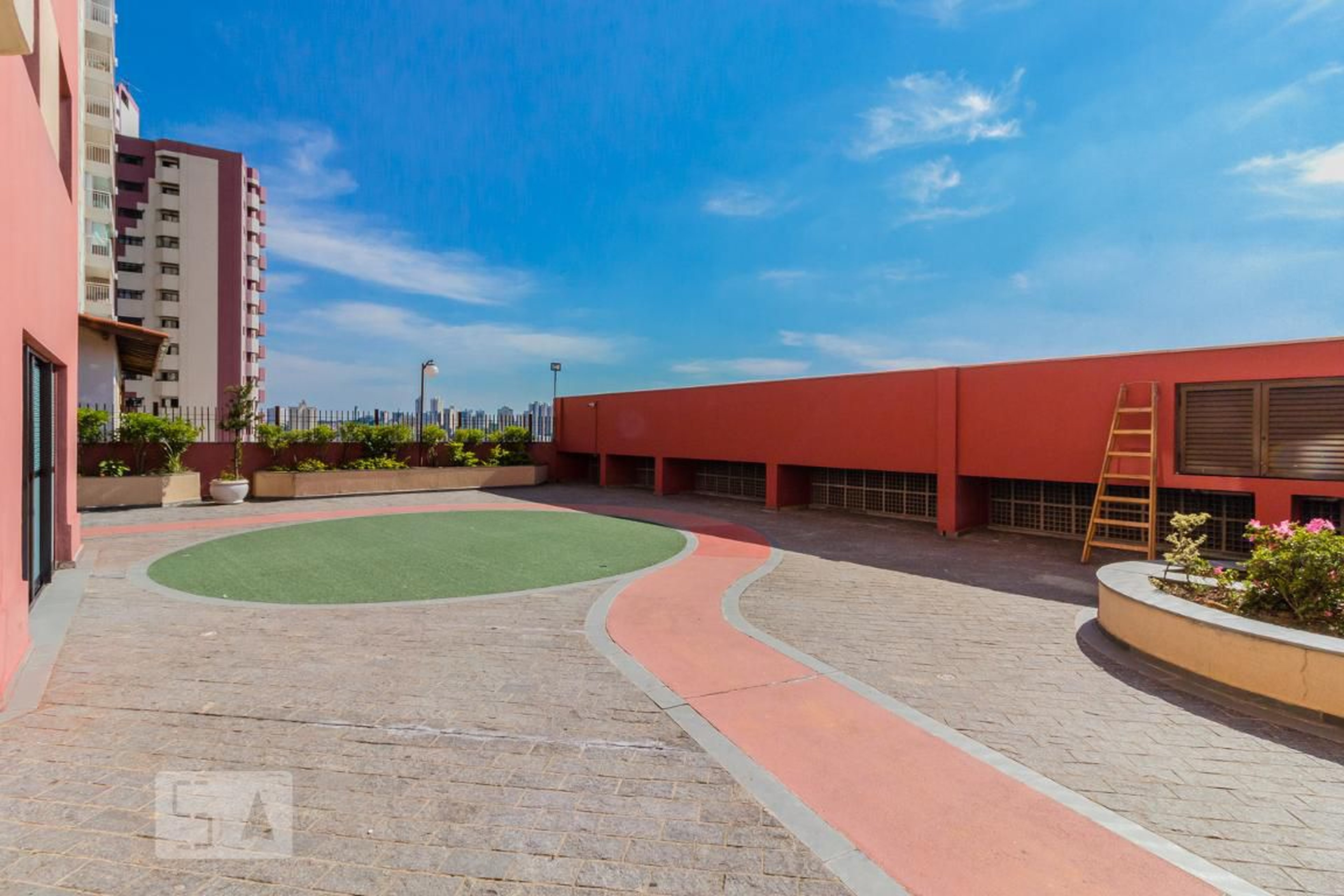 Área Externa - Edifício Magelis