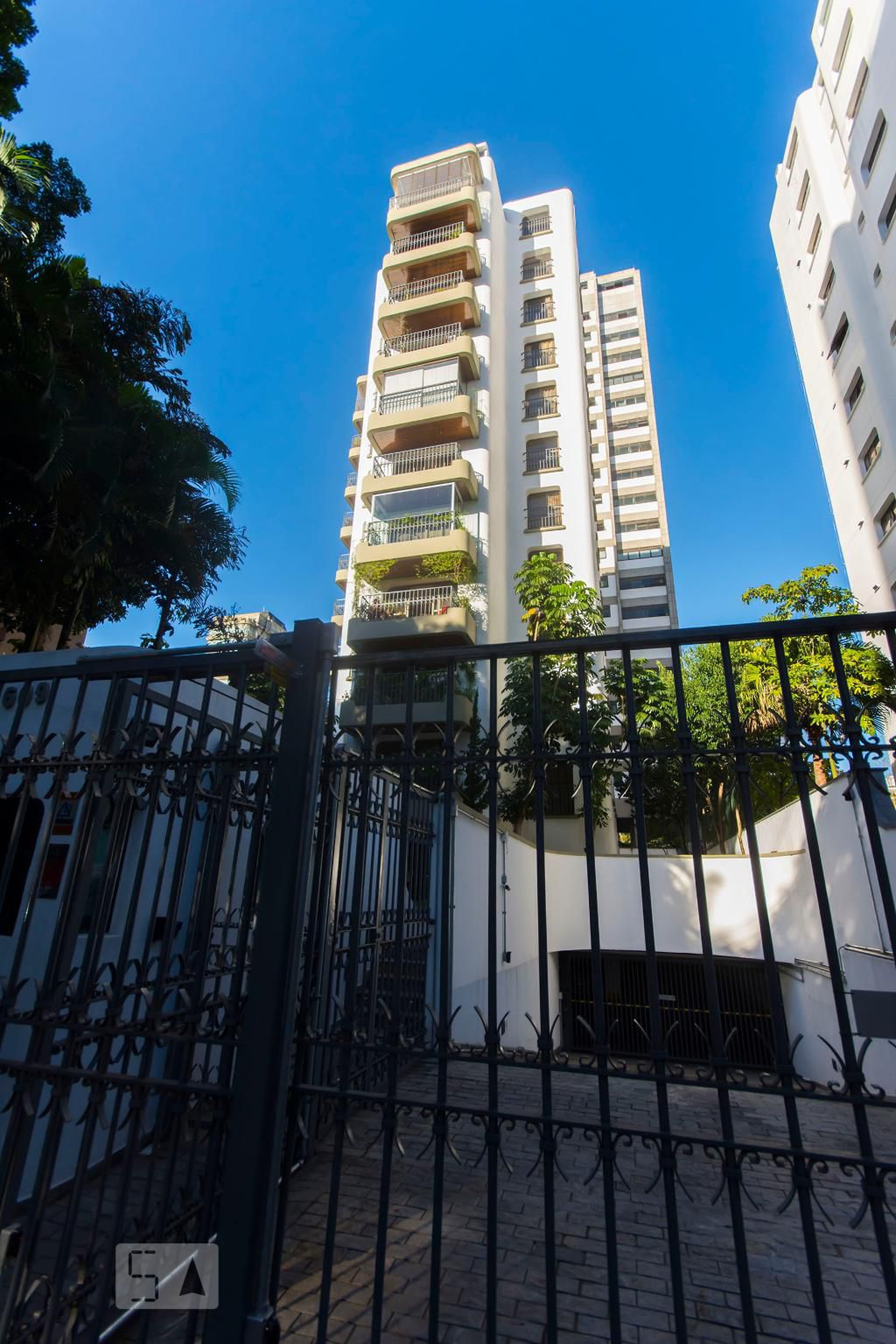 Fachada Condomínio Caren