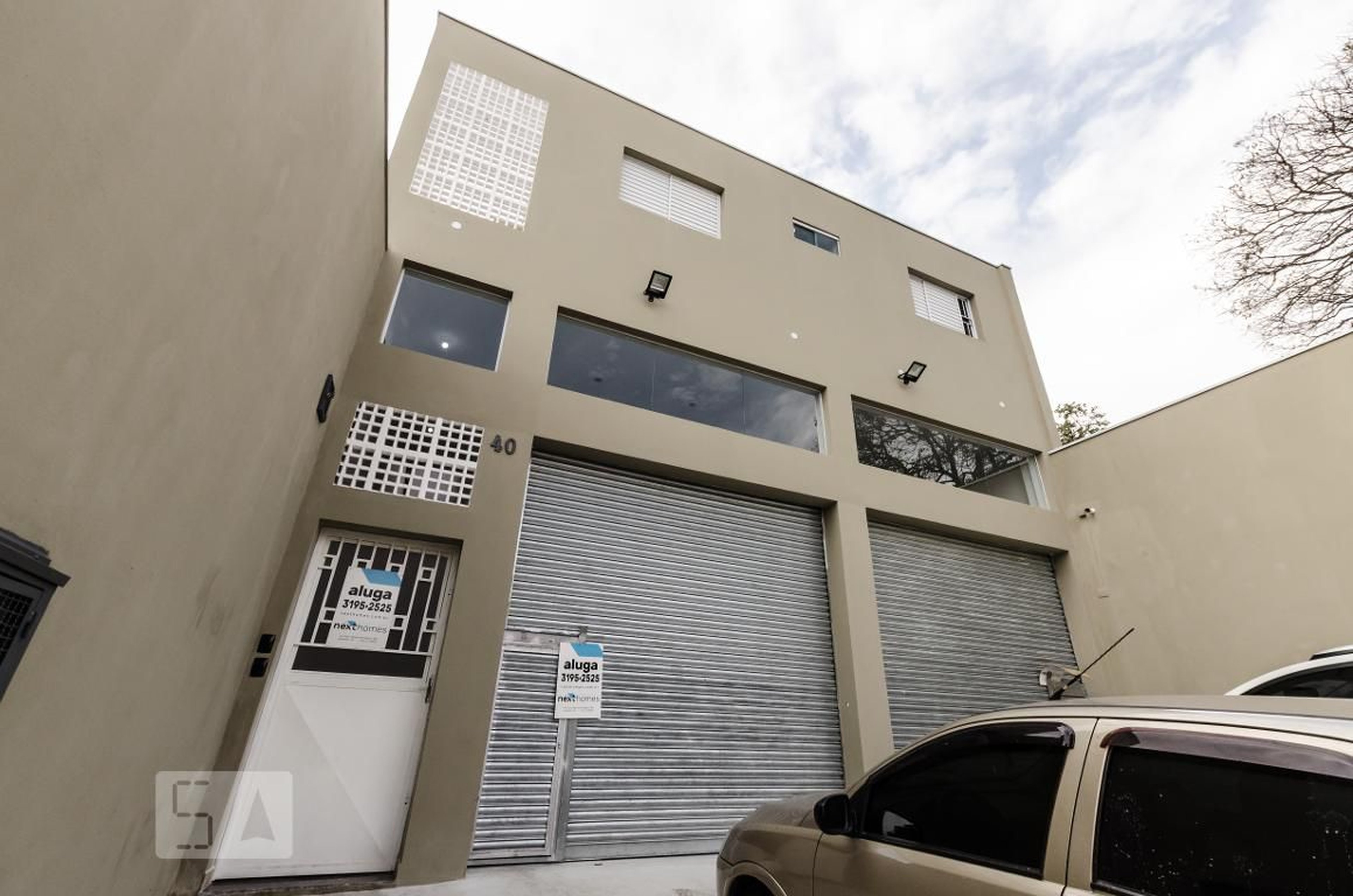 Fachada Condomínio em Rua Milton de Souza Quintino, 40