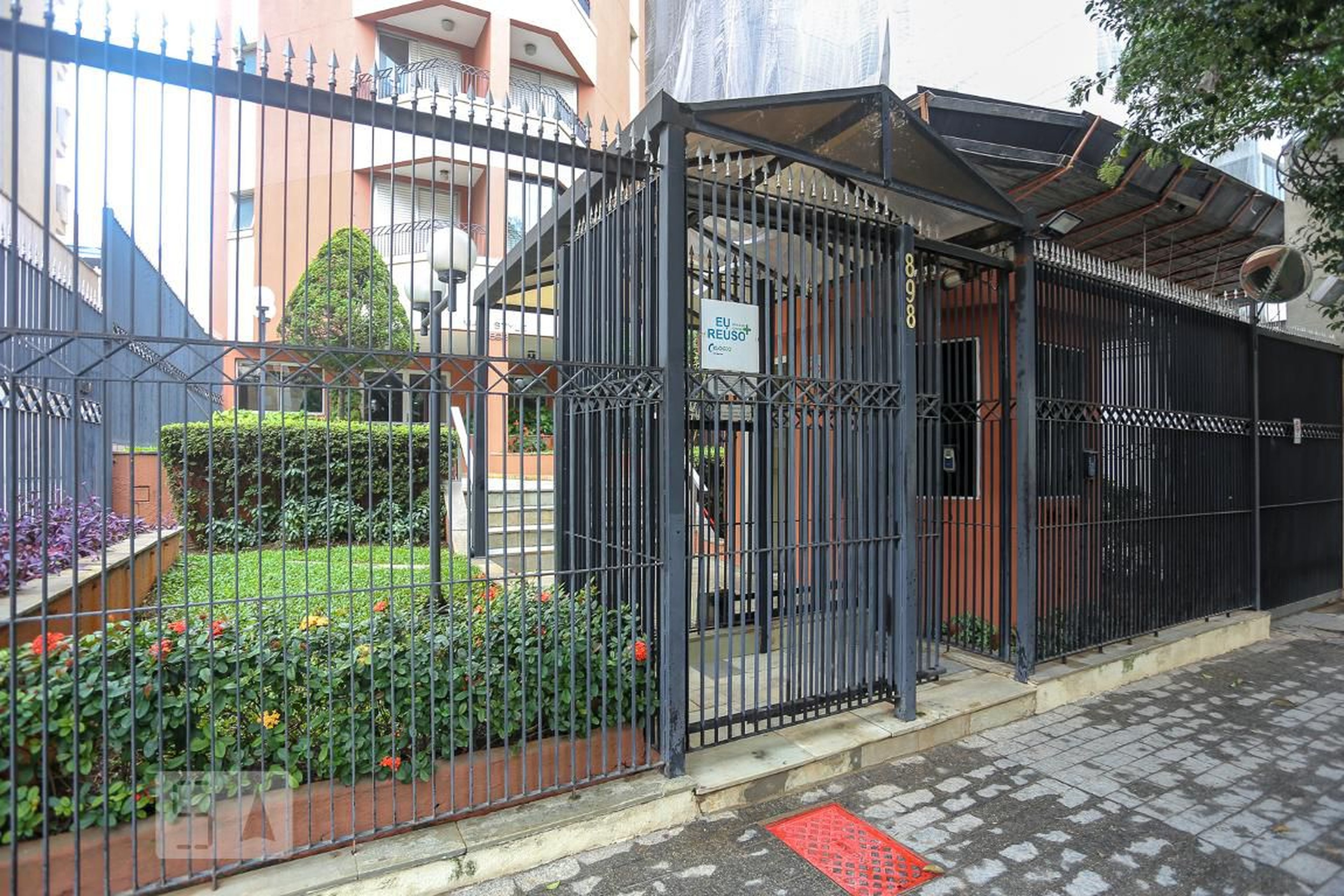 Fachada do Condominio Condomínio Miami Style