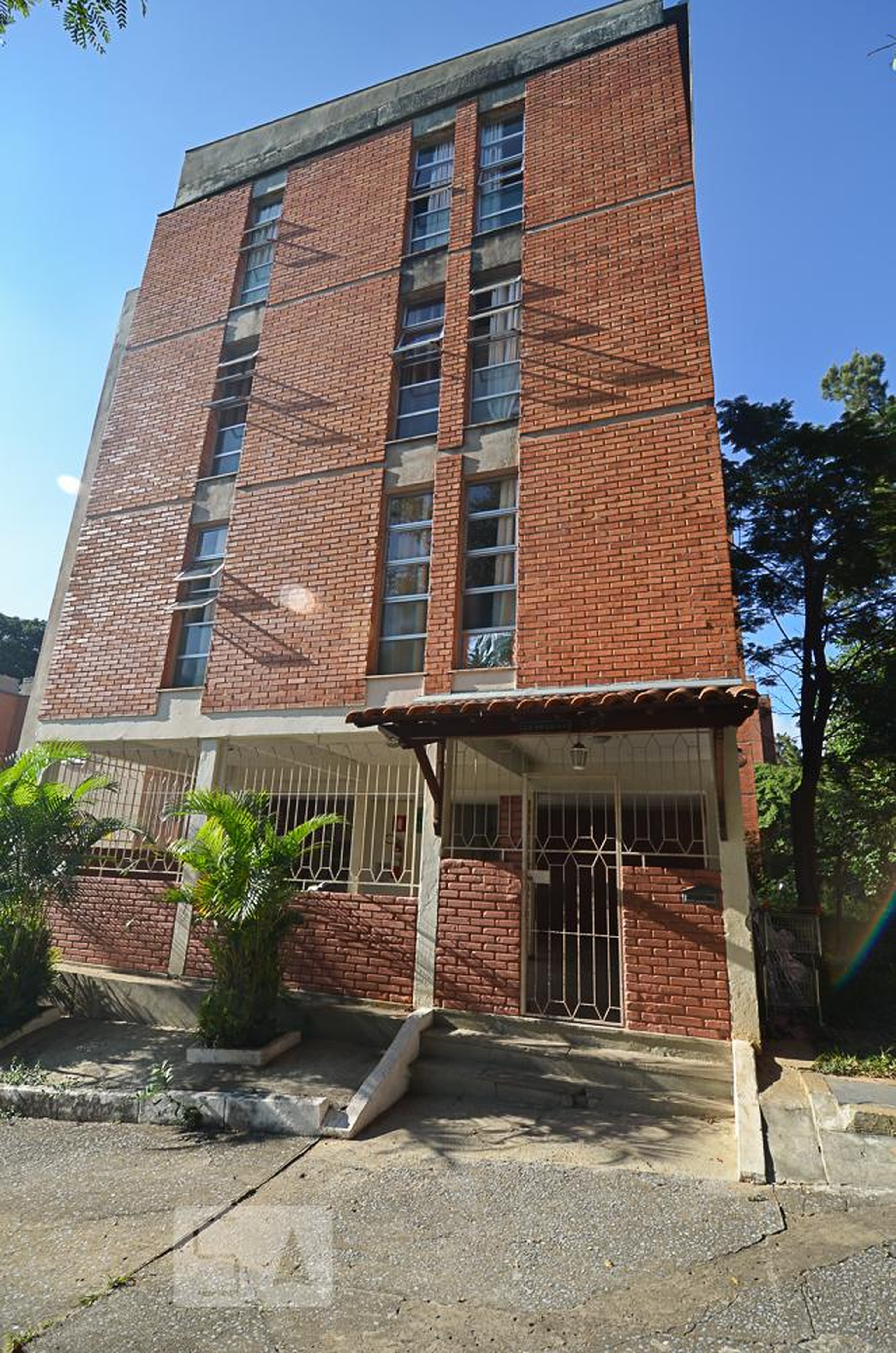 Fachada Condomínio em Avenida Costa do Marfim, 65