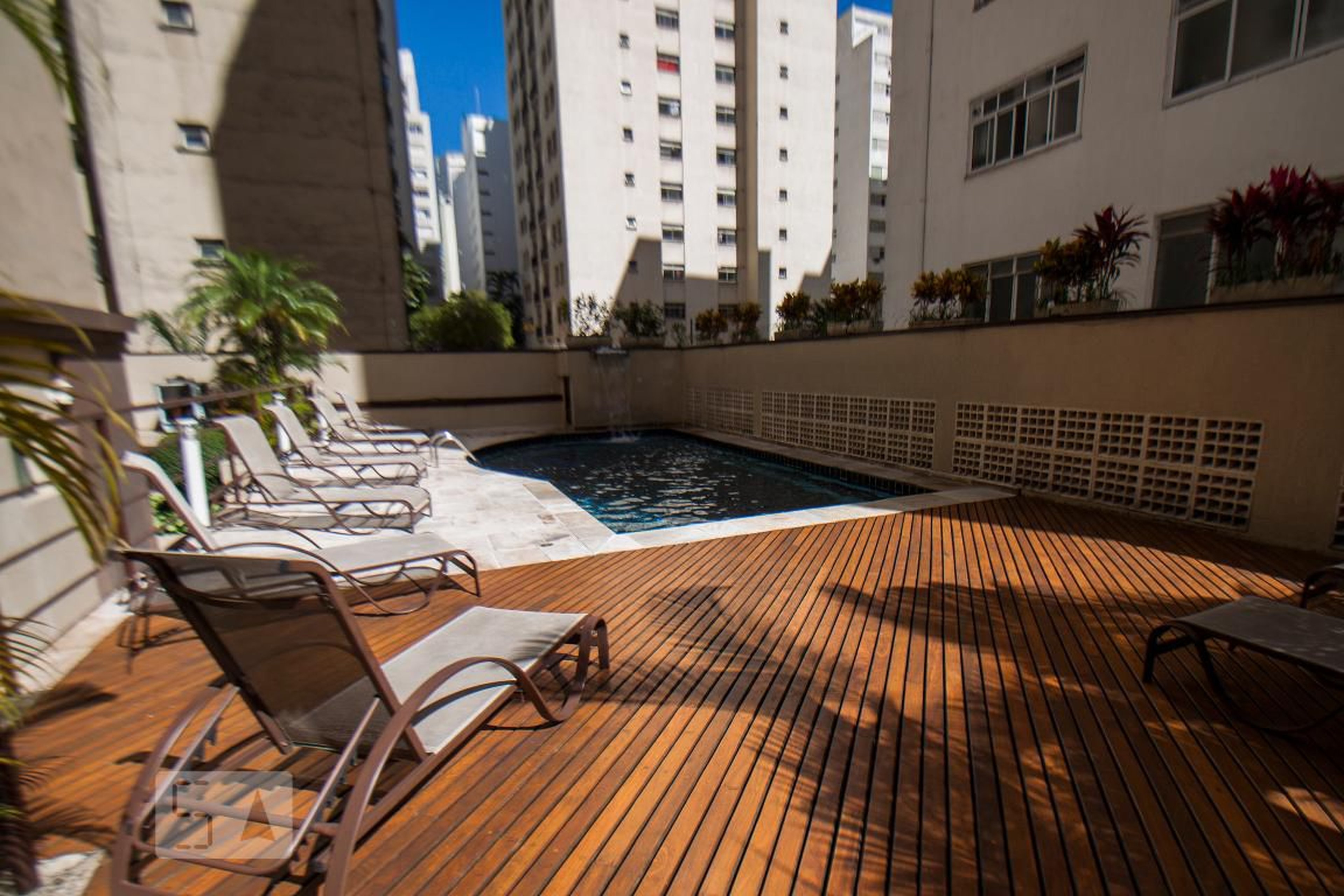 Piscina Condomínio Maison Montparnasse