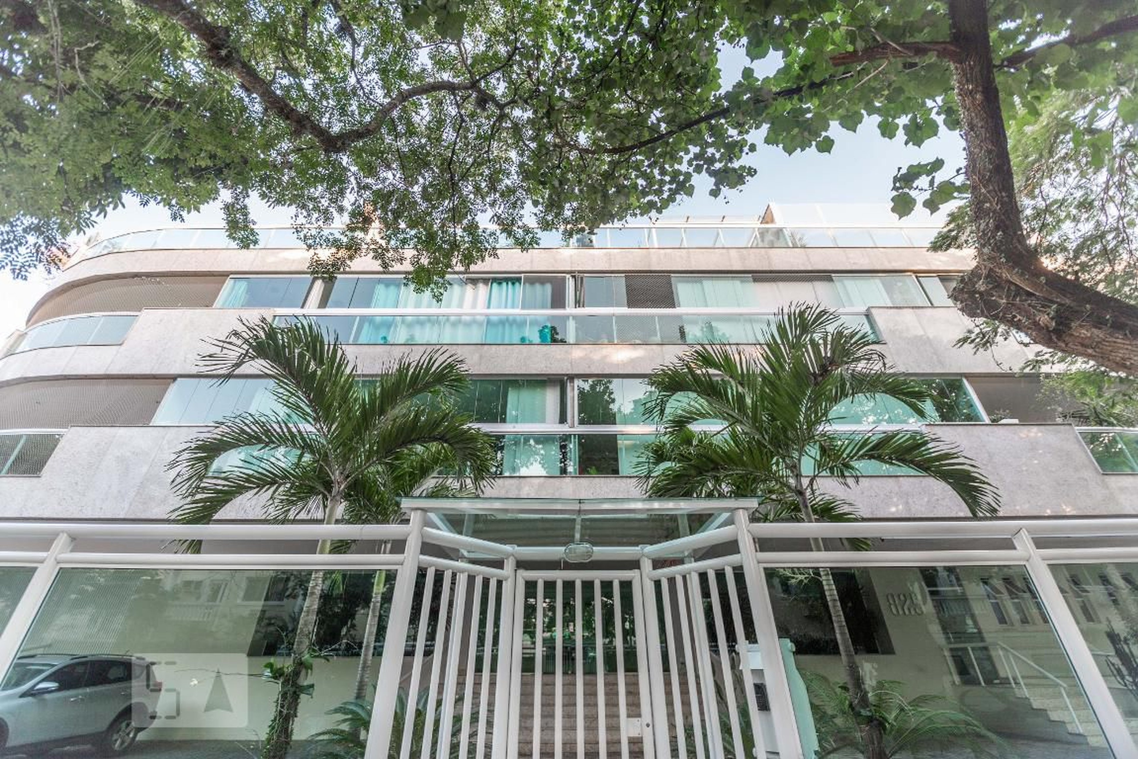 Fachada Condomínio em Rua Gustavo Corção, 805