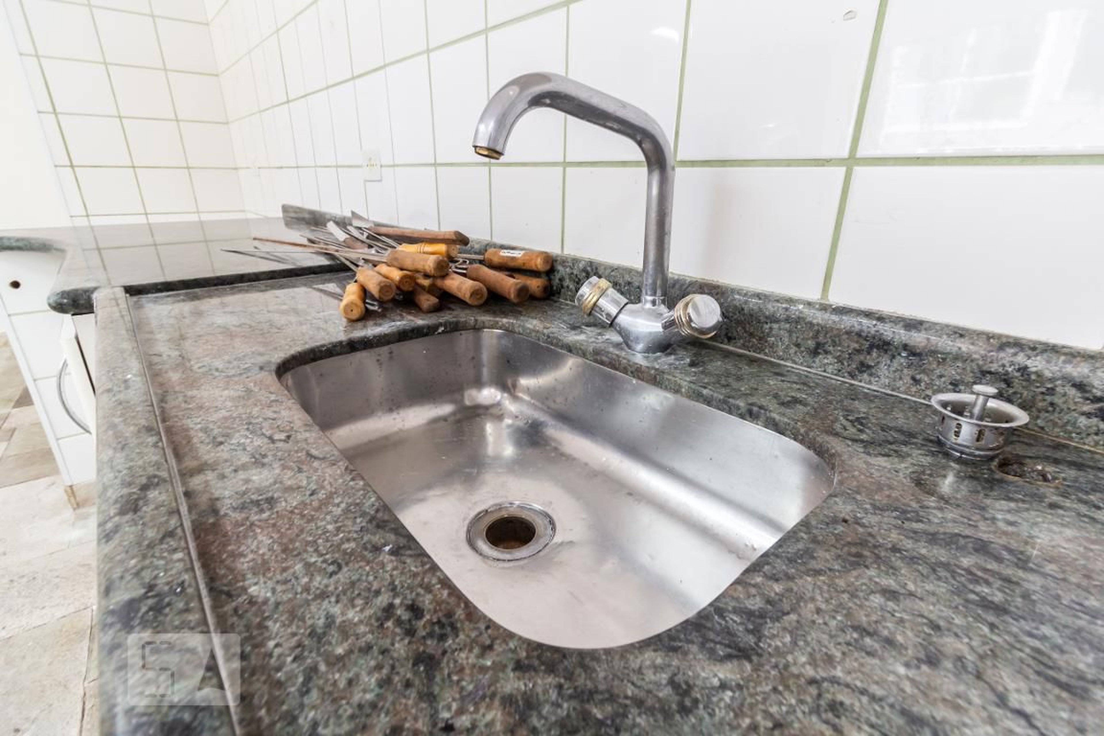 Churrasqueira Condomínio em Alameda Inhambú, 141