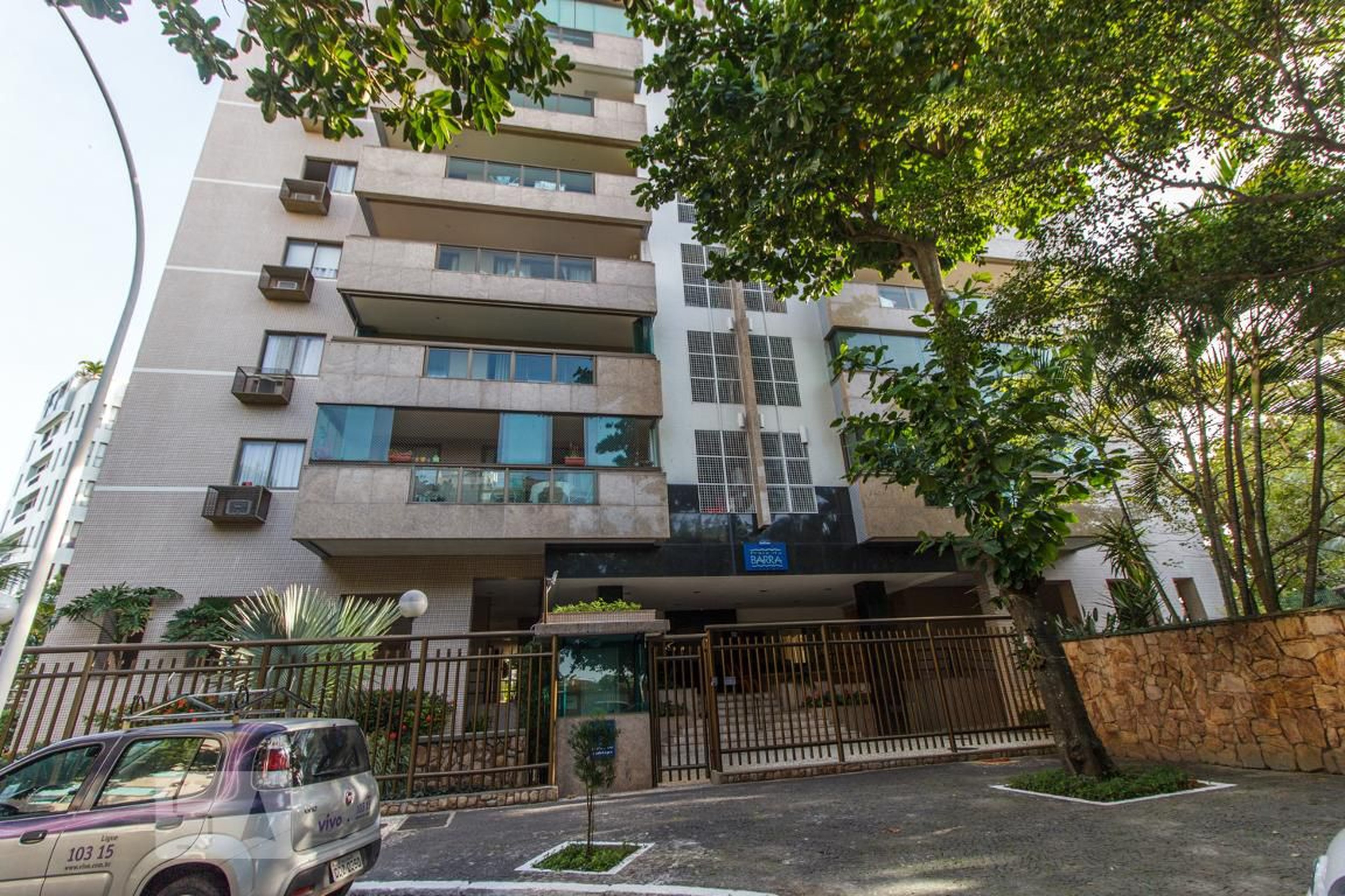 Fachada Condomínio em Rua José Antônio Linhares, 6