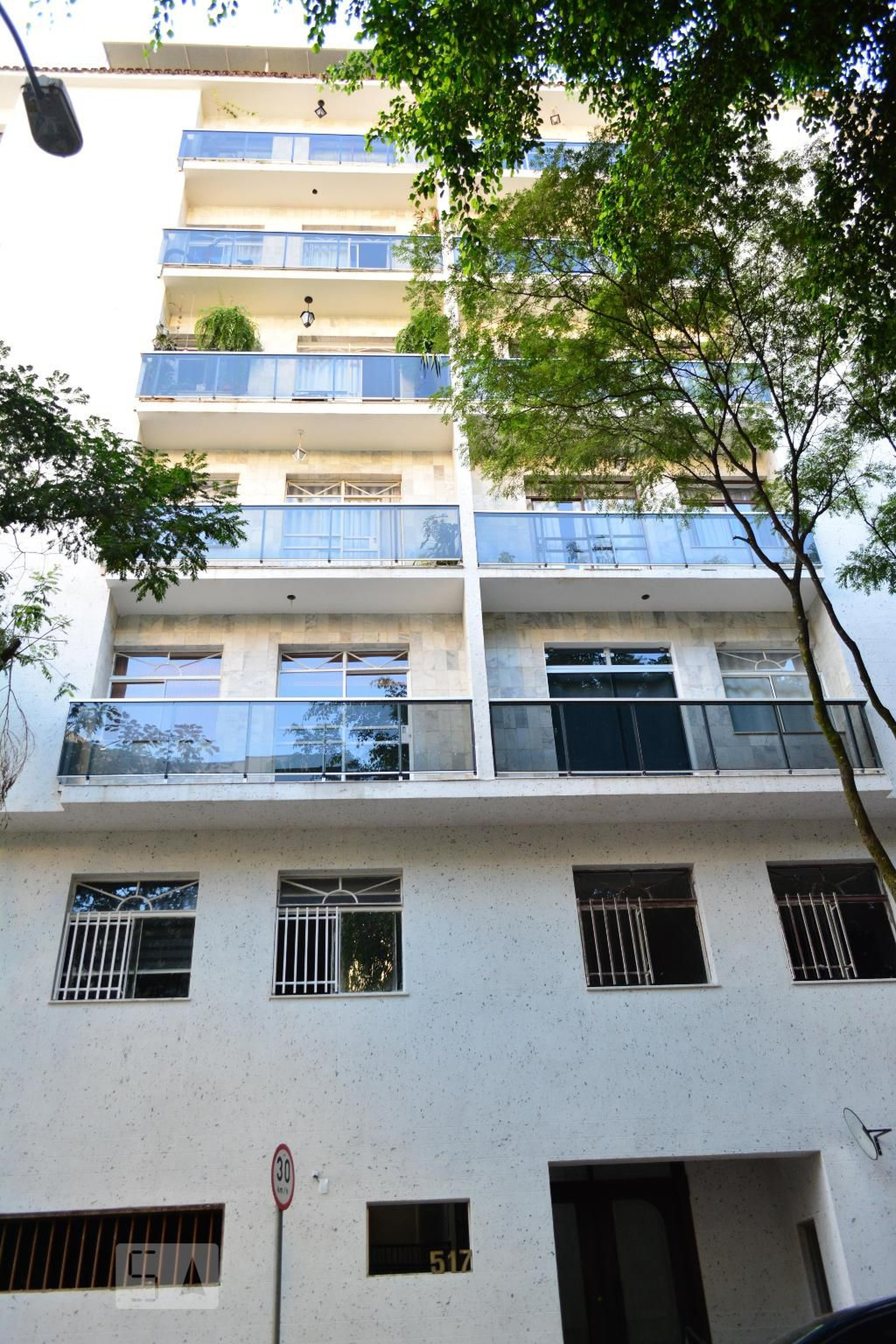 Fachada Condomínio em Rua Engenheiro Zoroastro Tôrres, 517