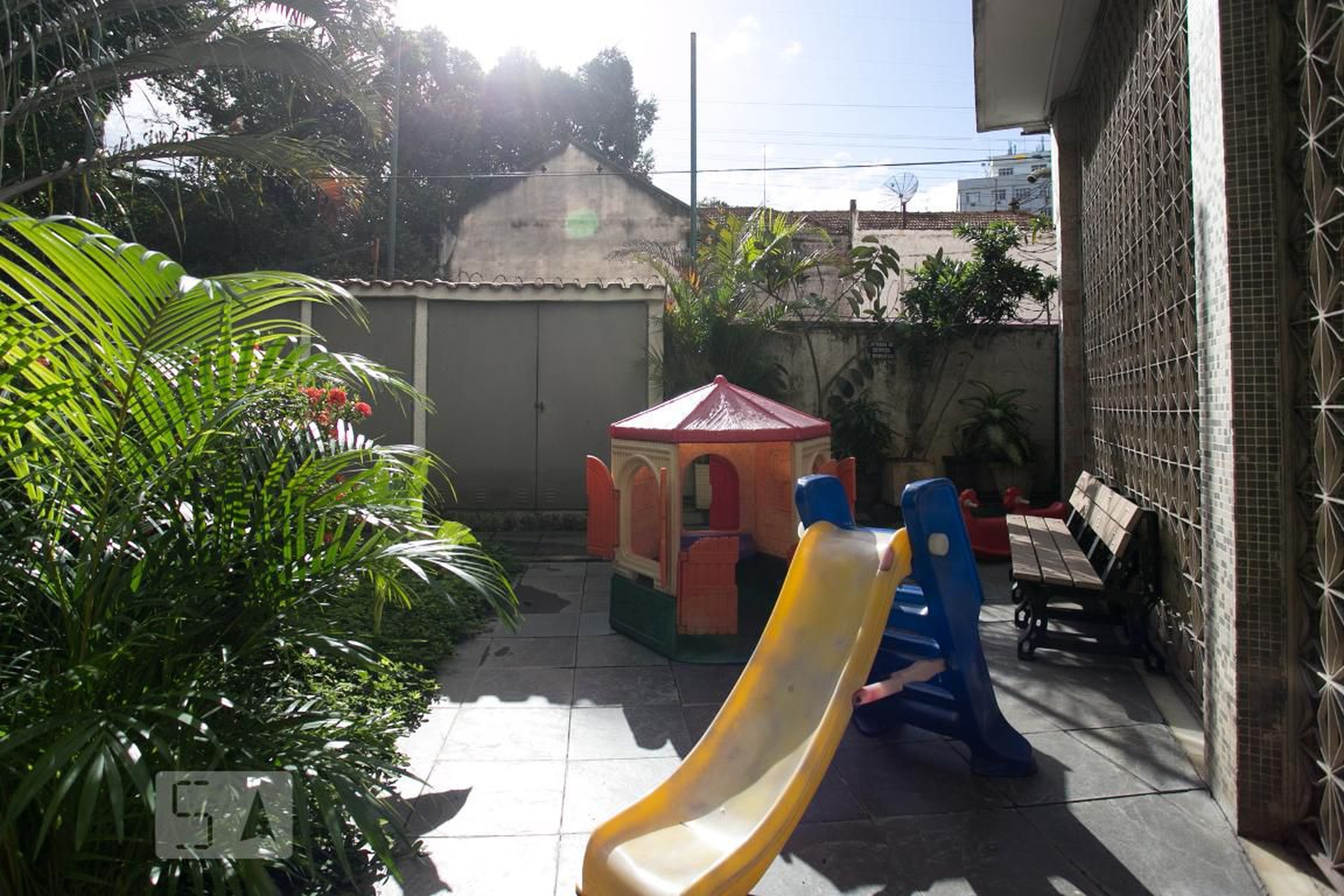 Playground - Barão do Rio Apa