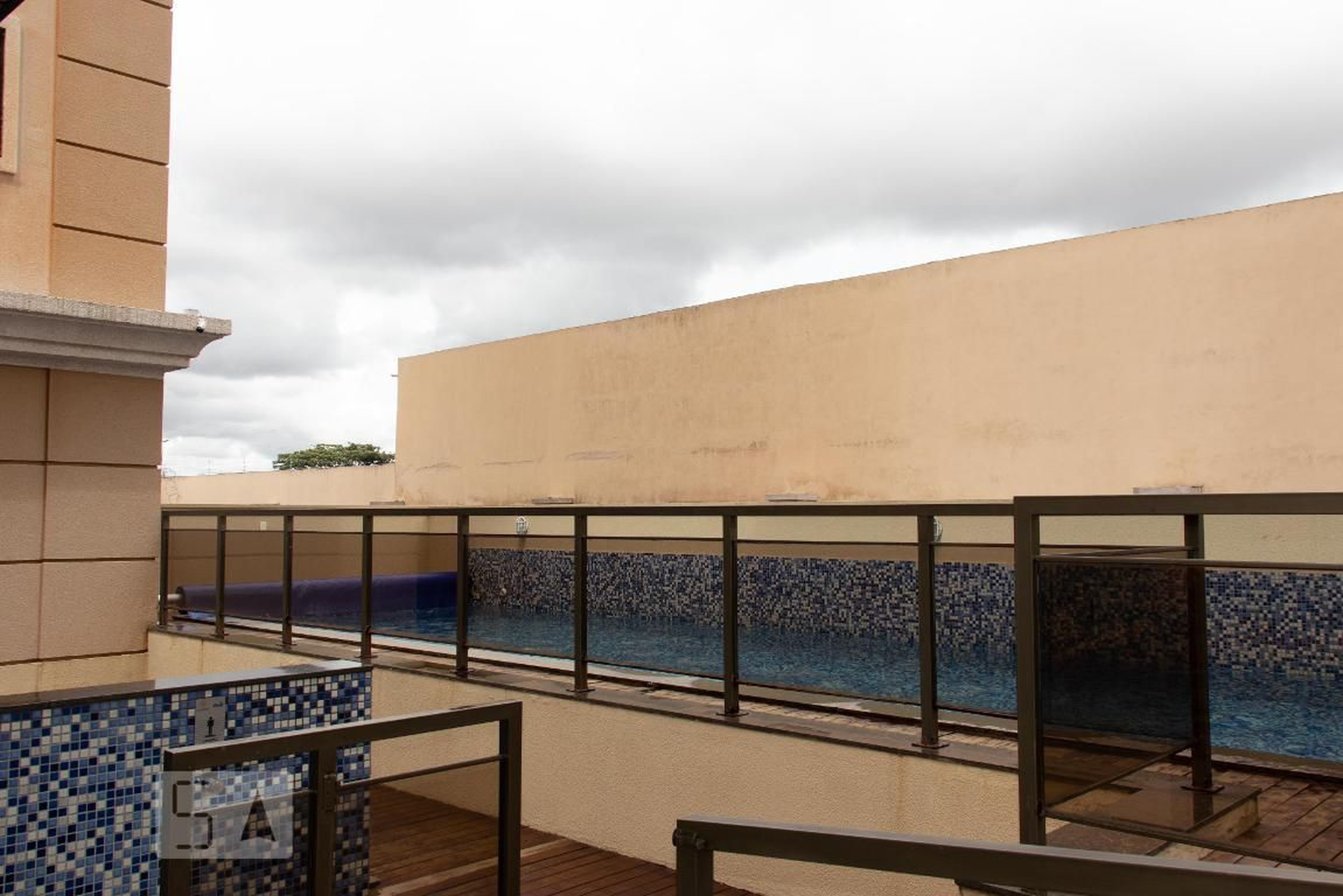 Piscina Condomínio Solar Montparnasse