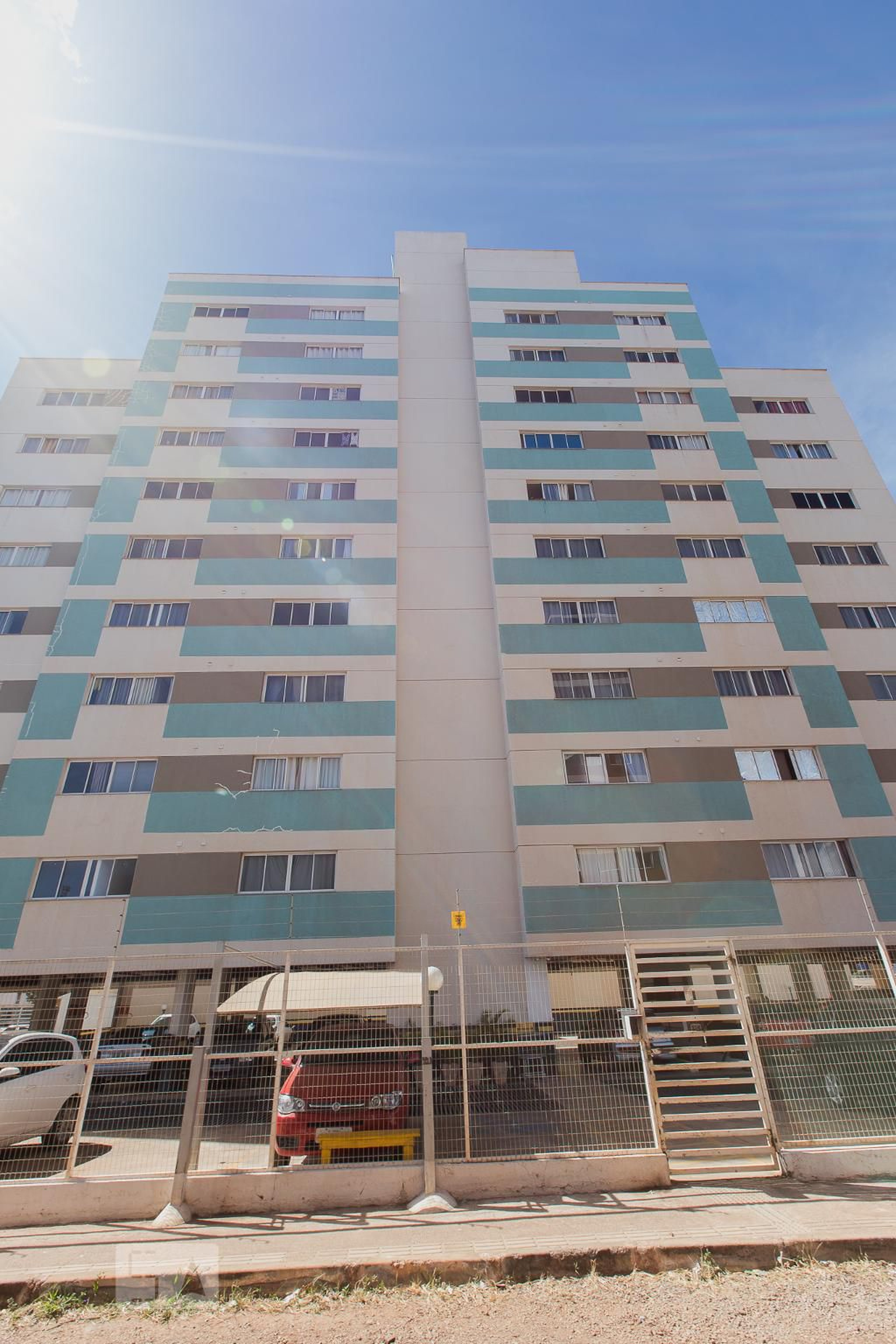 Fachada Condomínio em Qn 312, 01/02