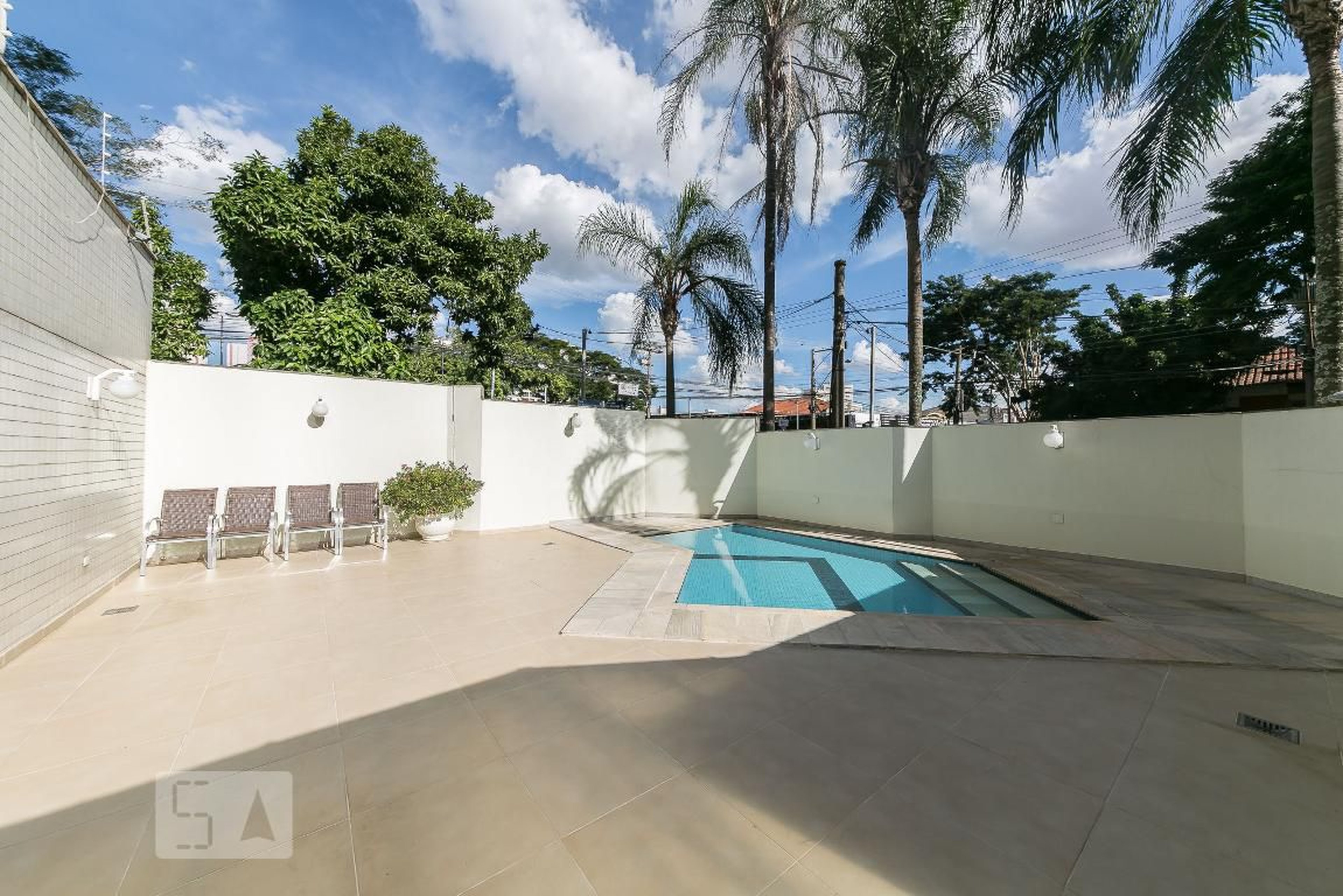 Piscina - Maison Suisse