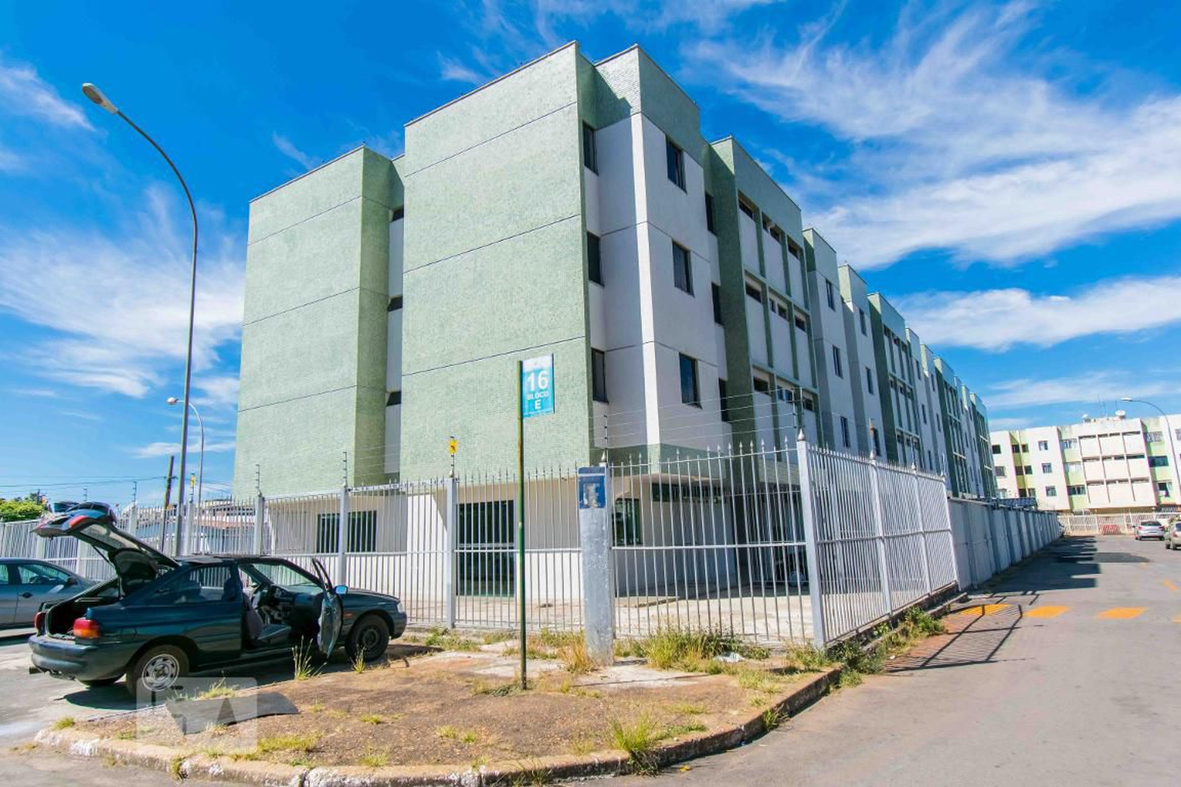 Fachada Condomínio em Quadra Qi 7 Bloco A, 0