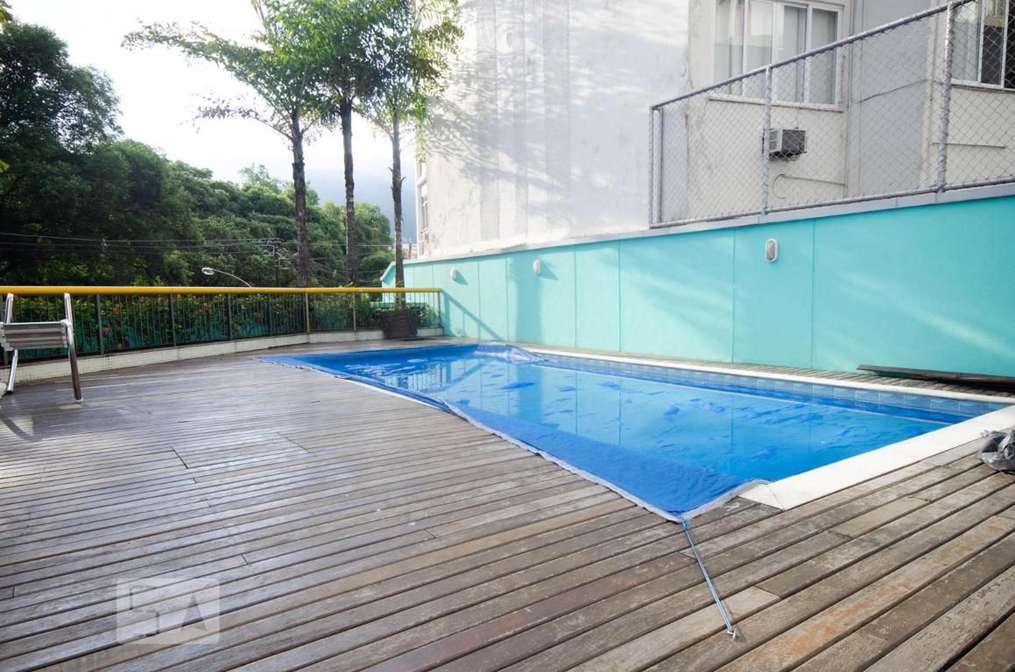 Piscina - Edificio James Leblon
