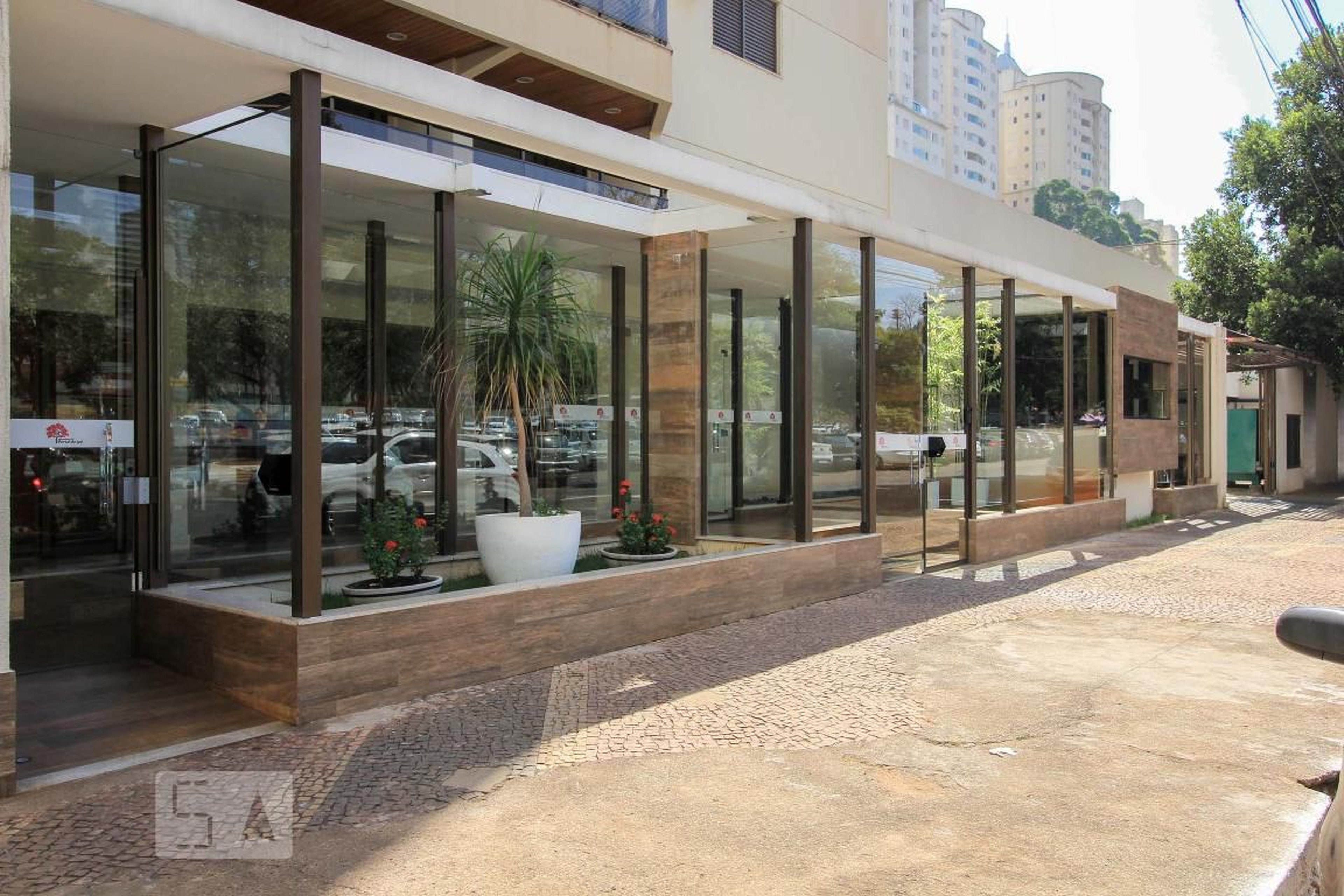 Fachada do Prédio Condomínio Portal dos Ipês