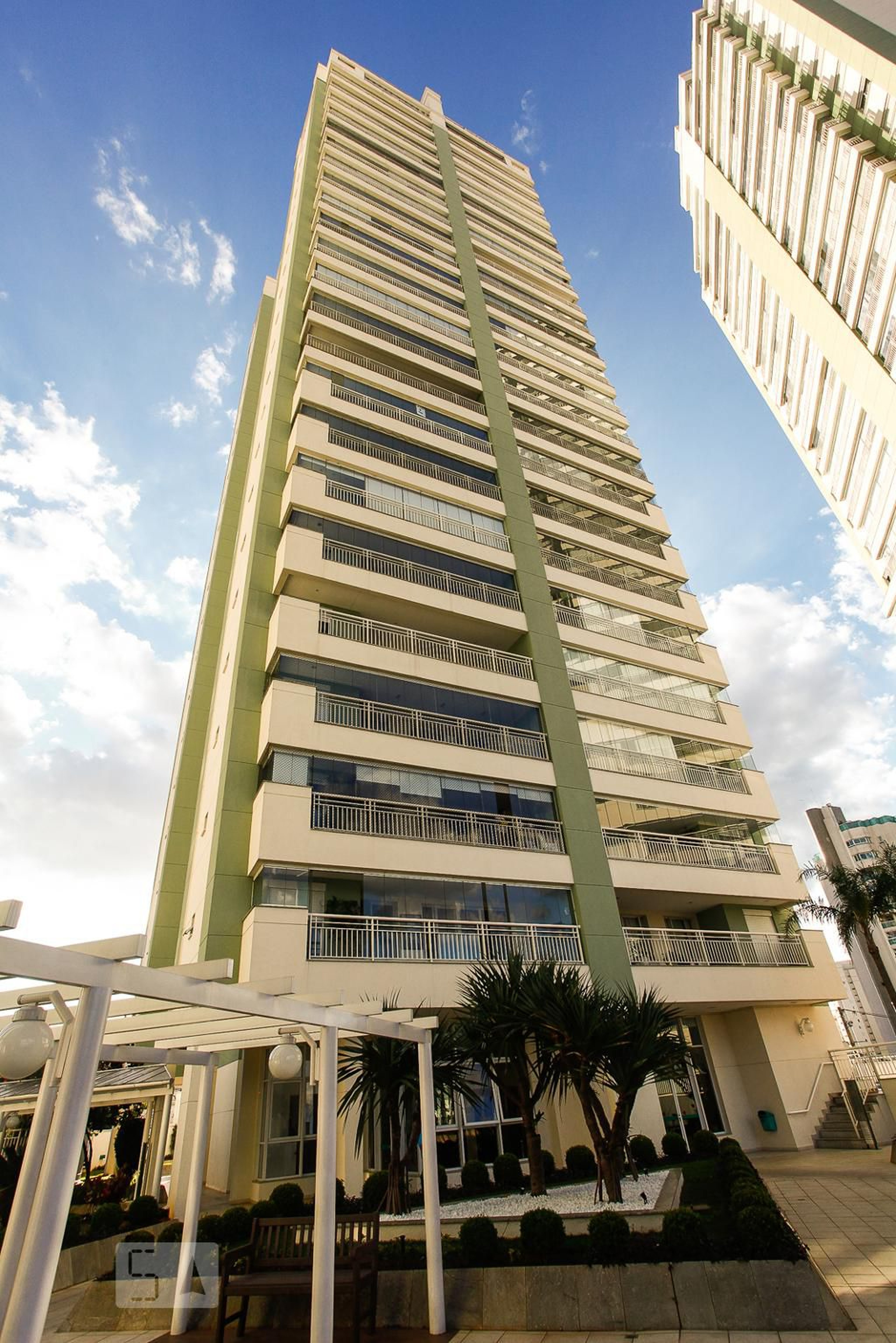 Fachada do Prédio Condomínio Via Jardins do Bosque