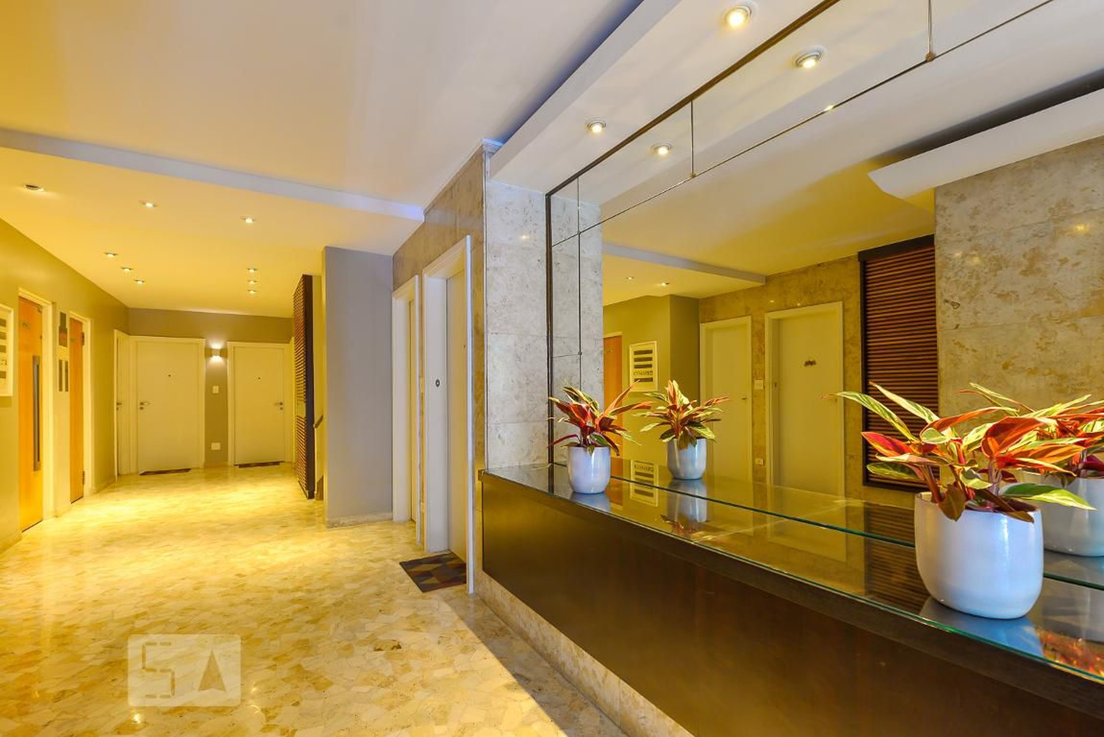 Hall Entrada - Astor