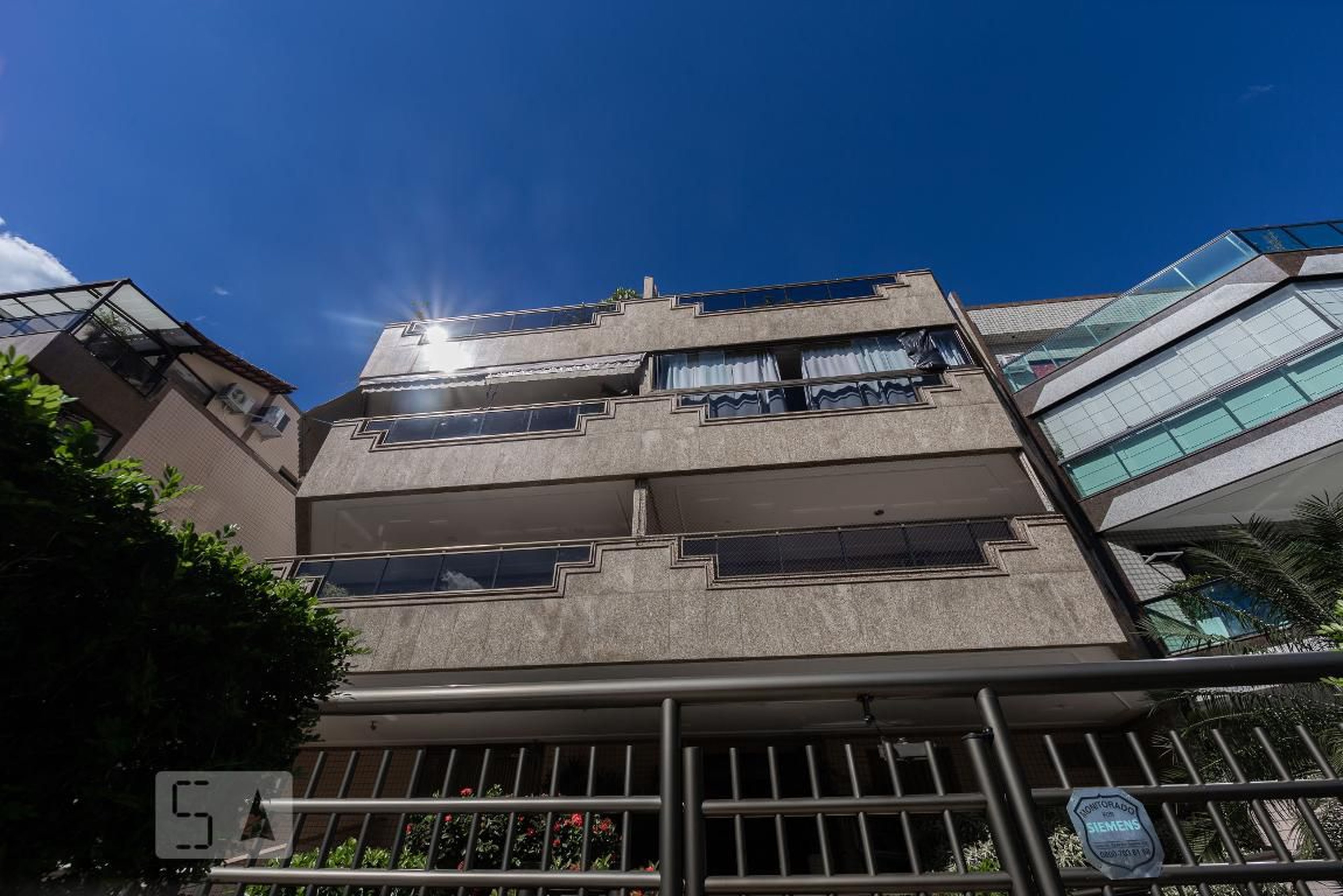 Fachada Condomínio Chateau Lauriet