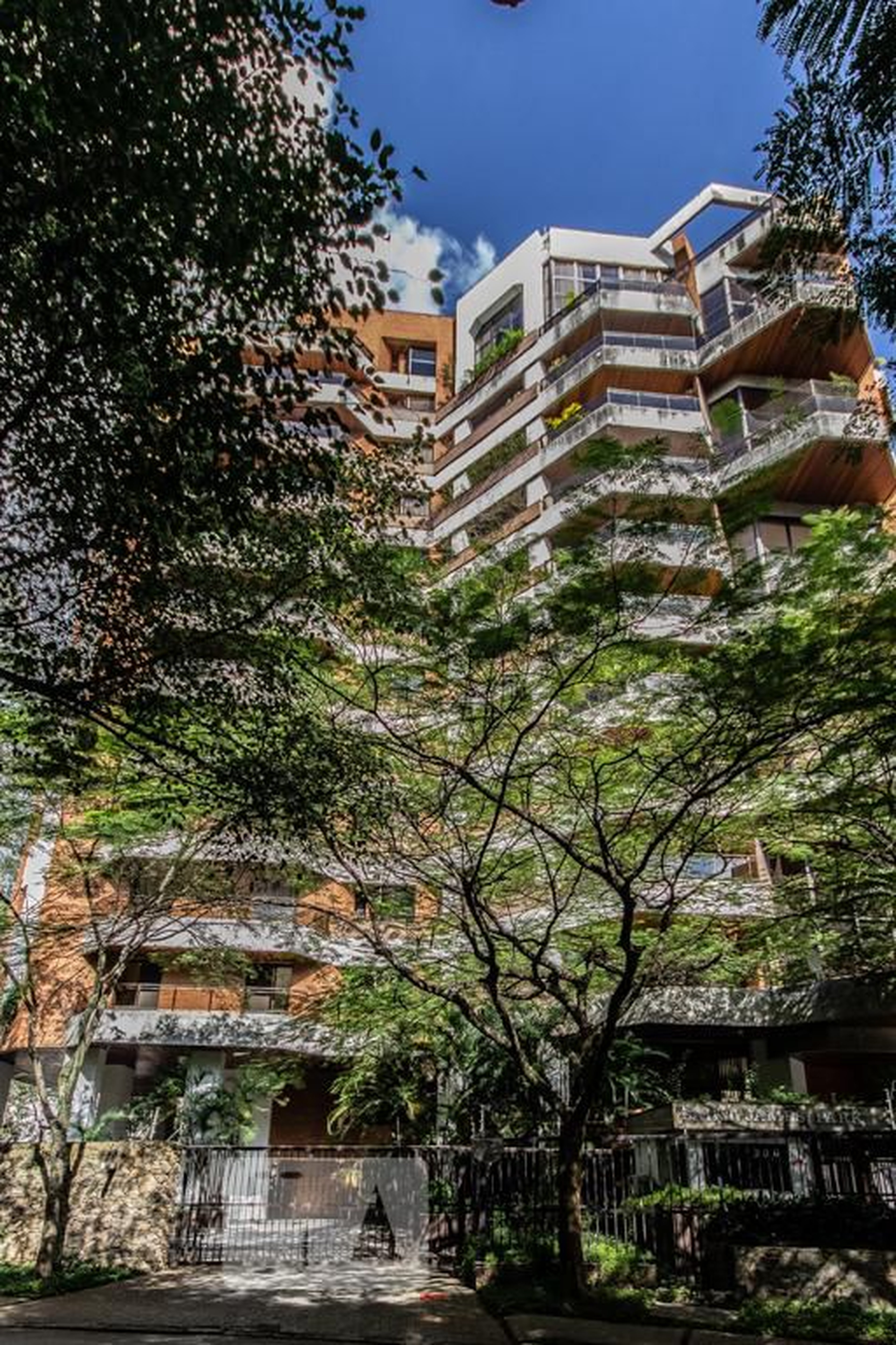 Fachada do Prédio Condomínio Saint James Park