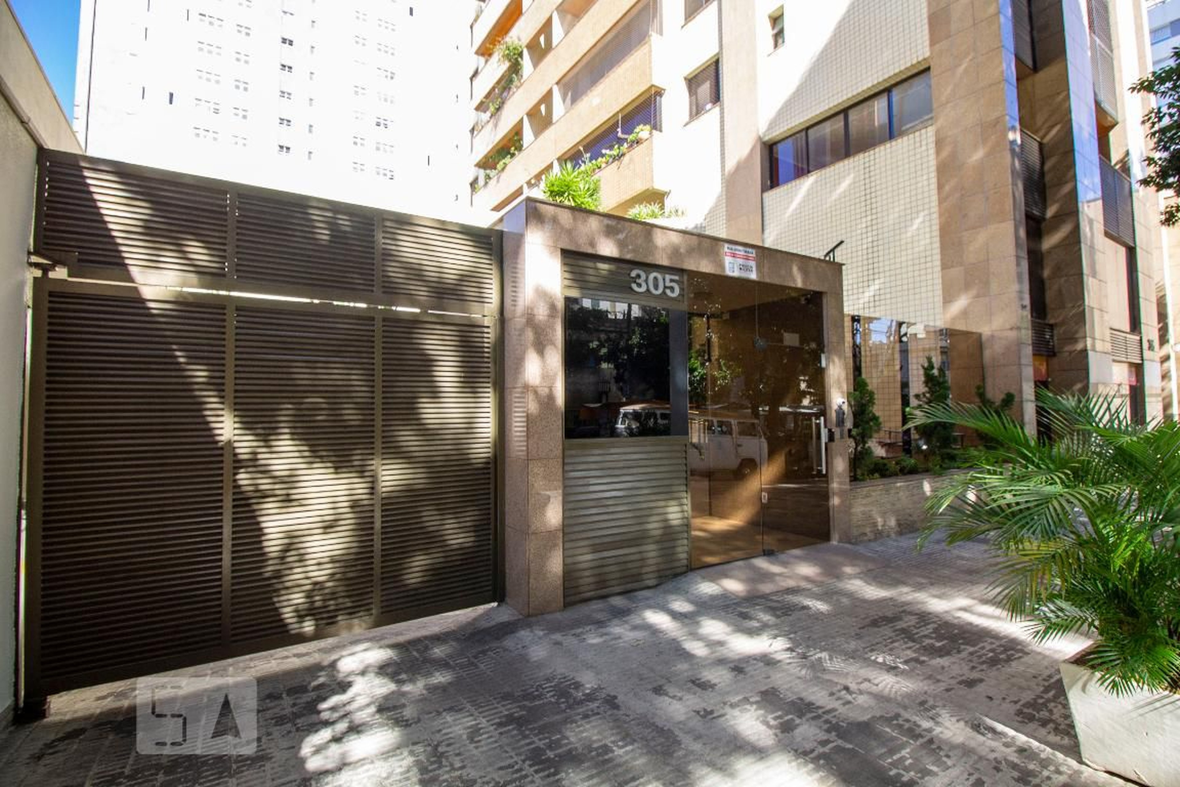 Fachada do Prédio Condomínio Manhattan