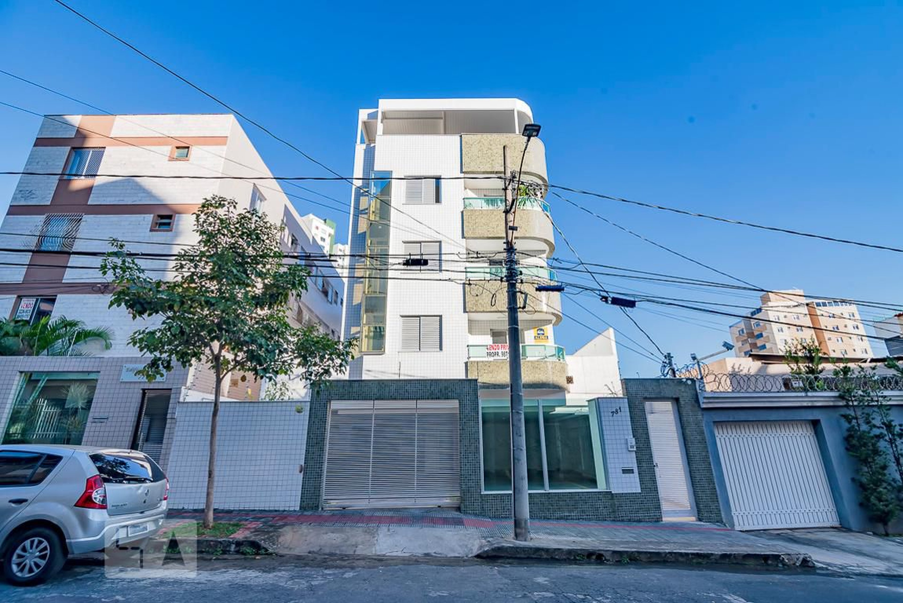 Fachada Condomínio em Rua Jataí, 781