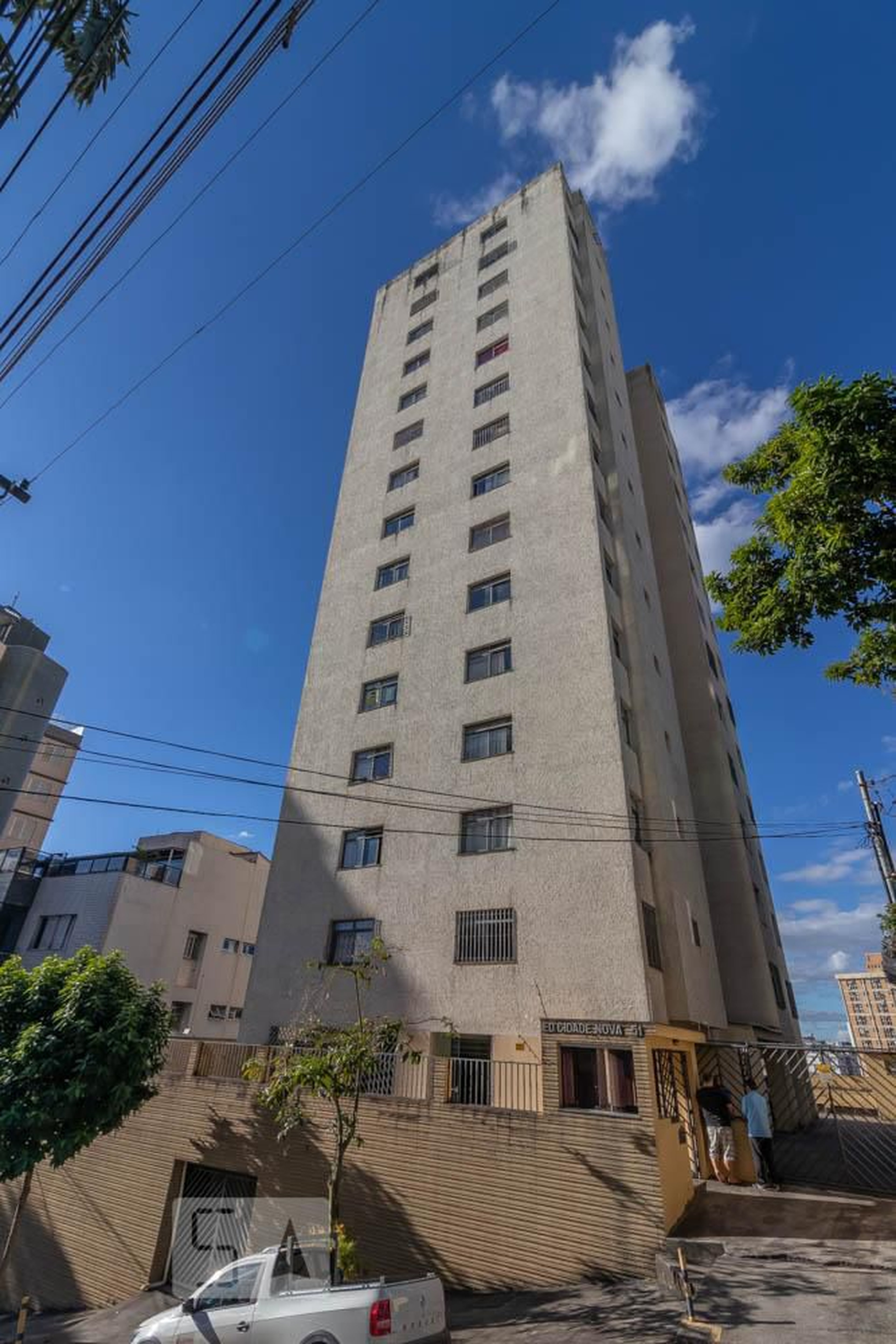 Fachada do Prédio Condomínio em Rua Wânia Carvalho Silveira, 51