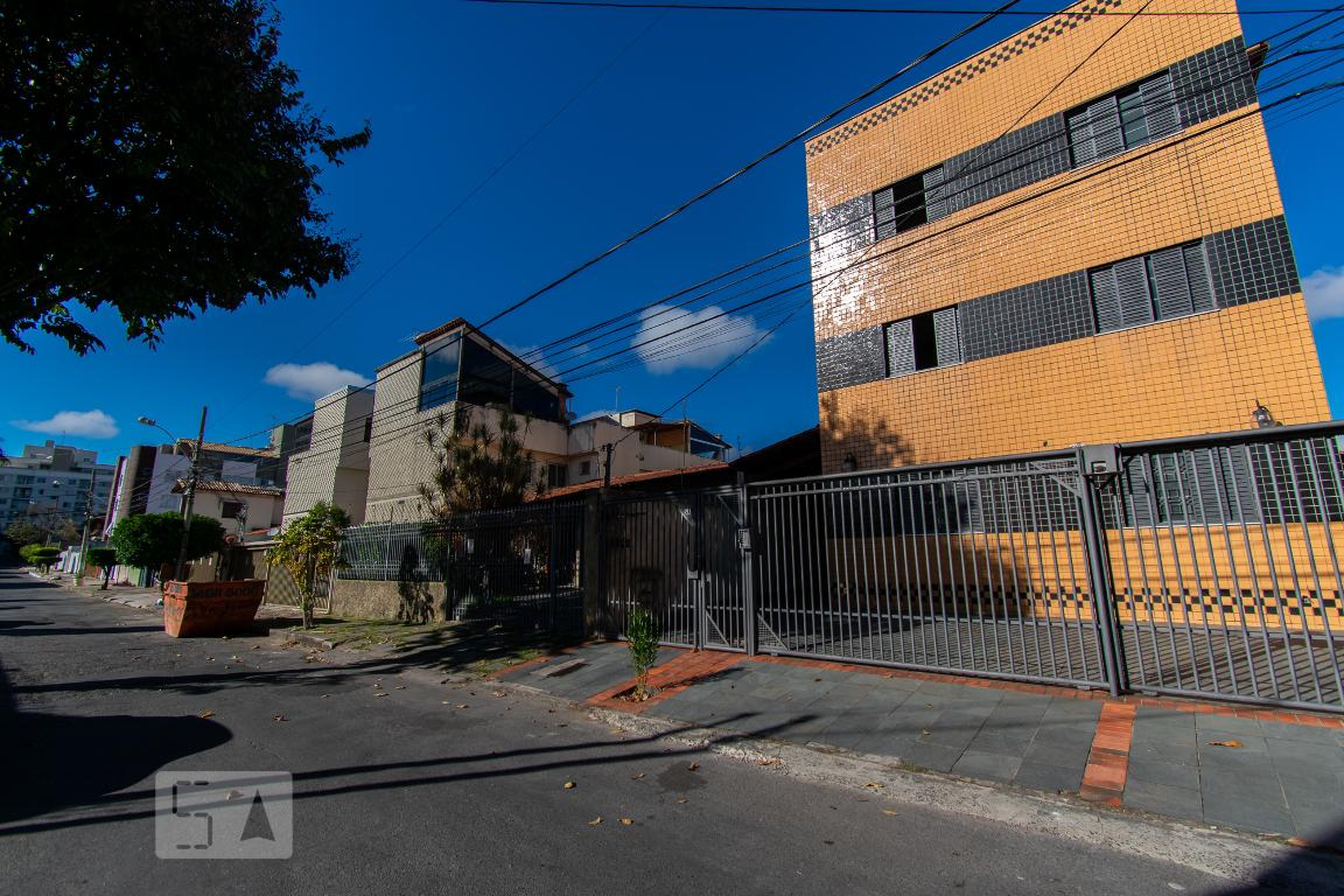 Fachada Condomínio em Rua Nilton Baldo, 161
