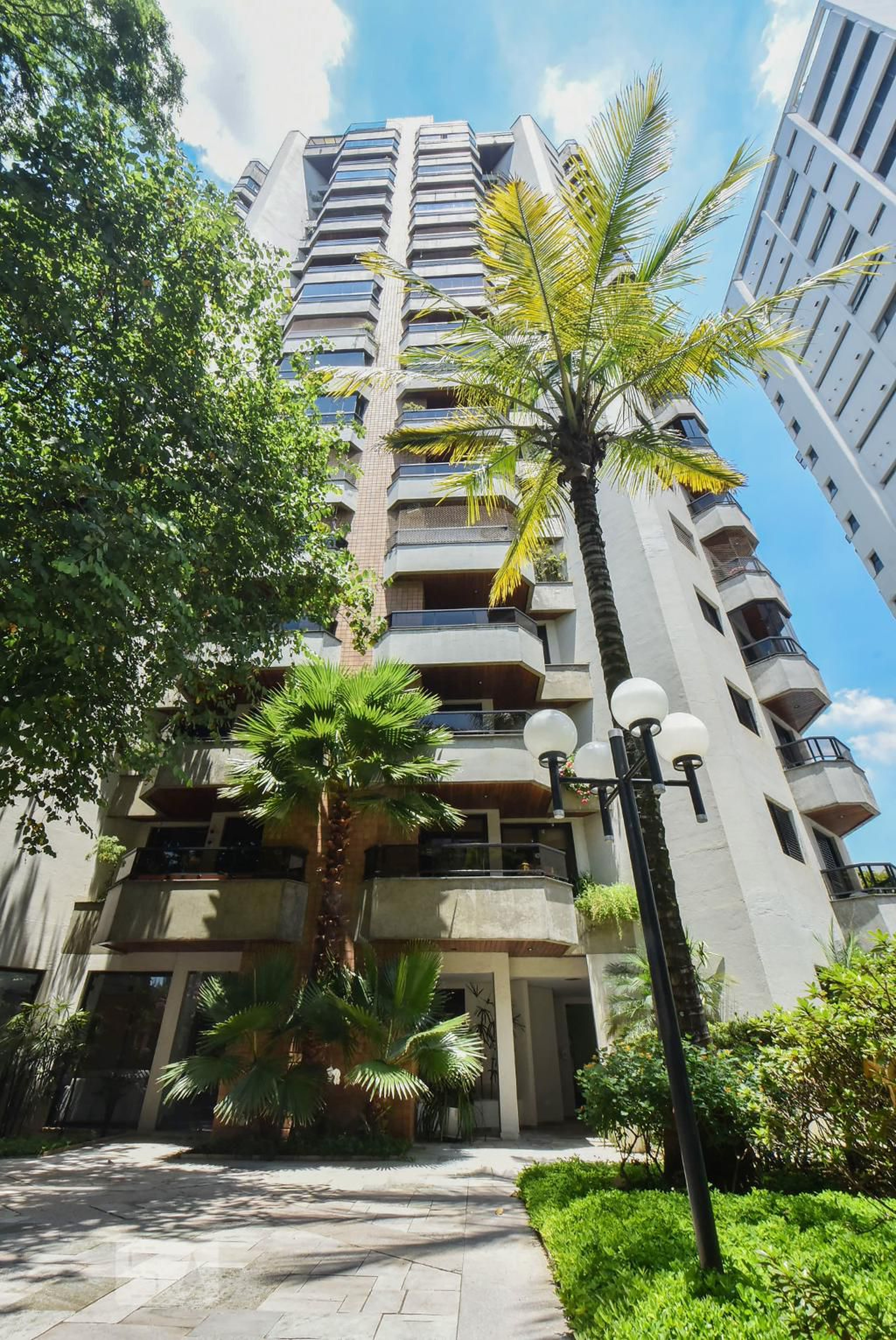 Prédio Condomínio Imperial Flamingo