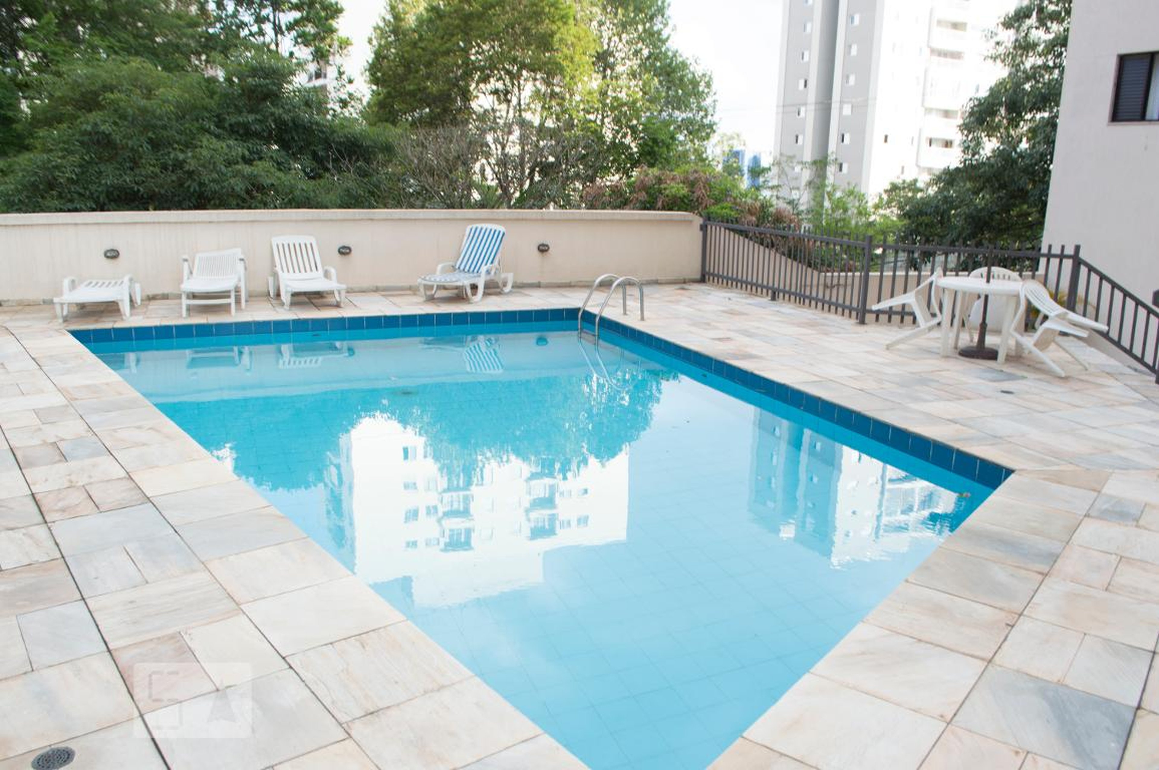 Piscina - Millennium Building