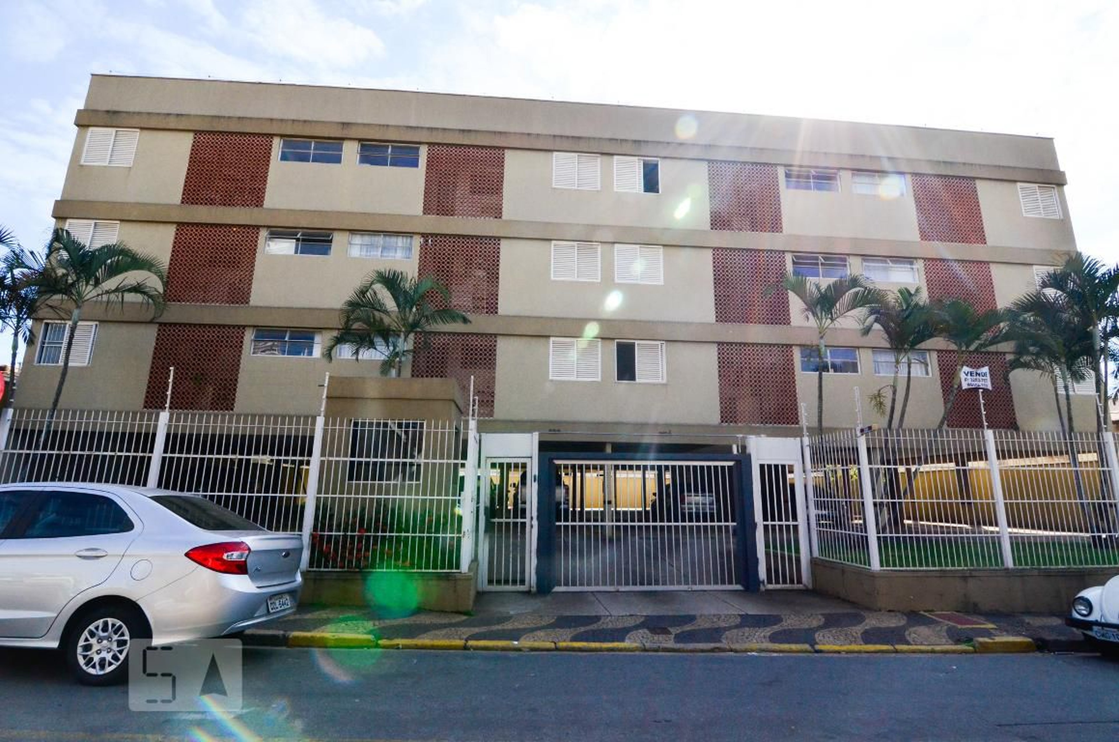 Fachada do prédio Condomínio Ingá